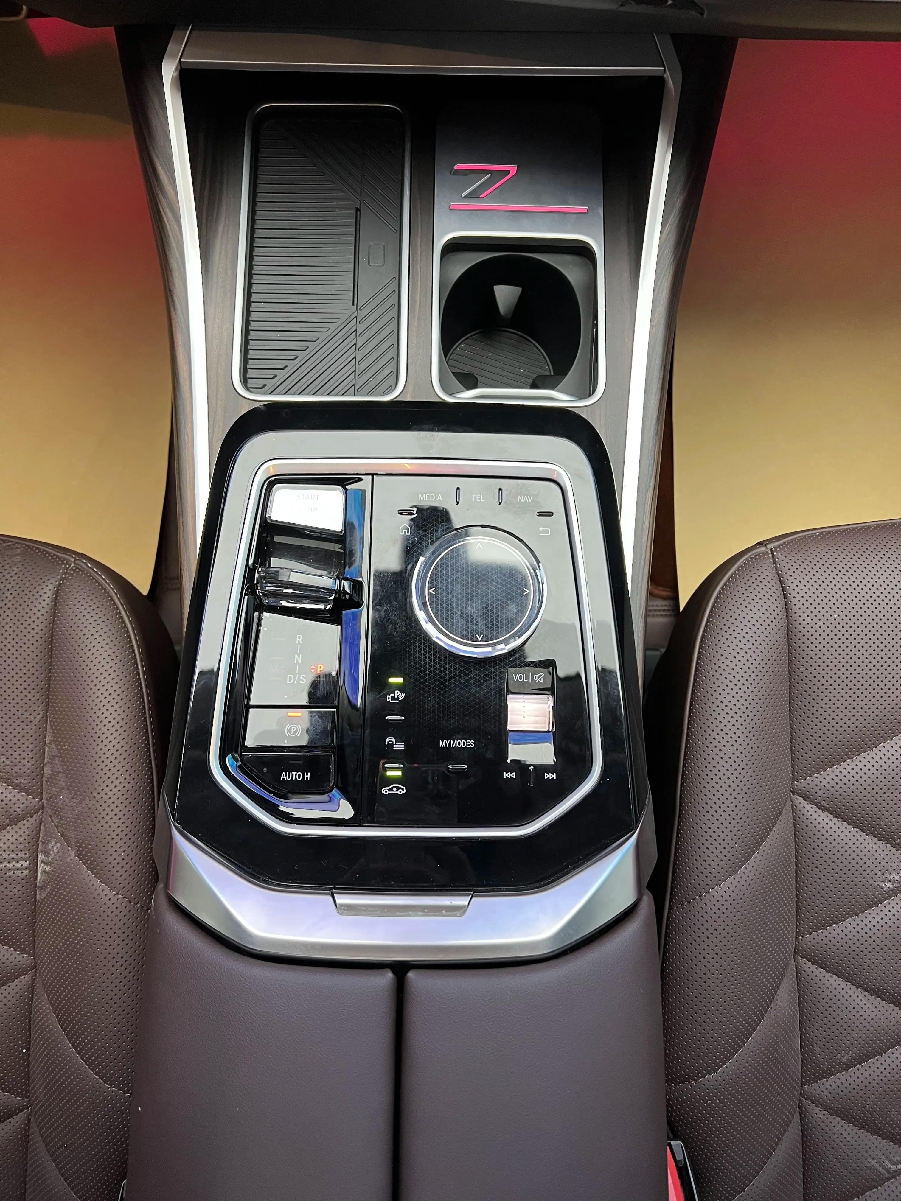 BMW 7 Series 2023 г. 23119 км. — фото 17