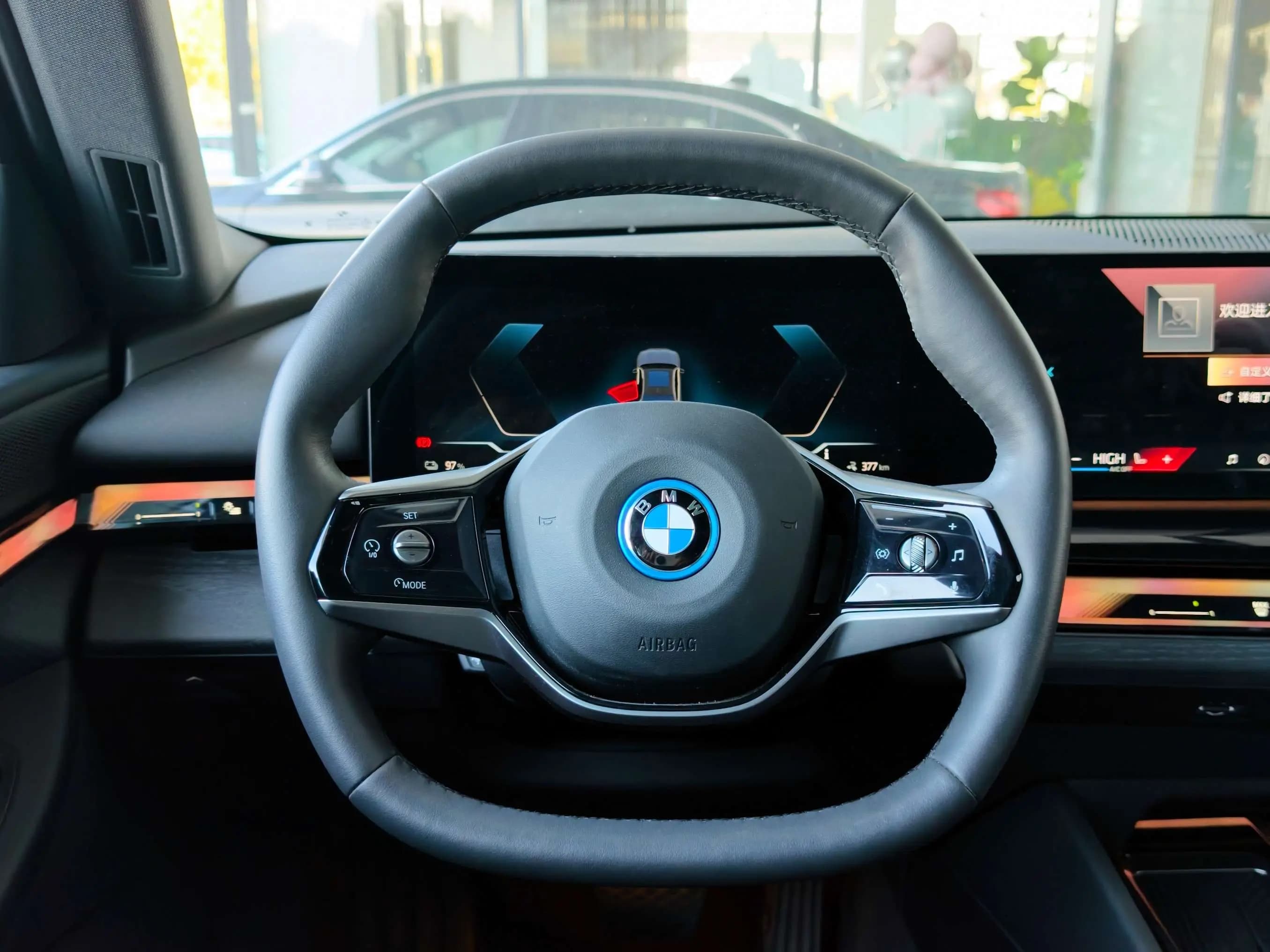 BMW i5 2025 г. 9052 км. — фото 11