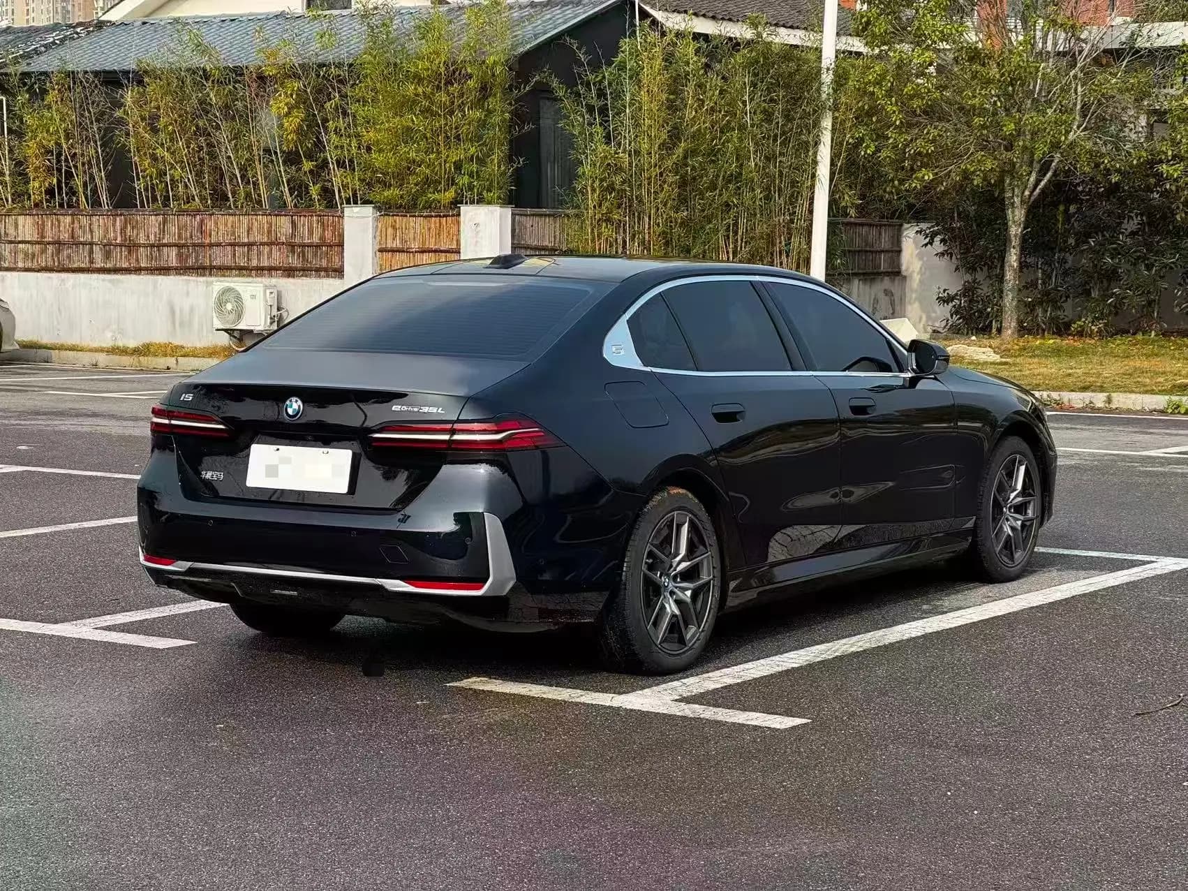 BMW i5 2025 г. 18051 км. — фото 5