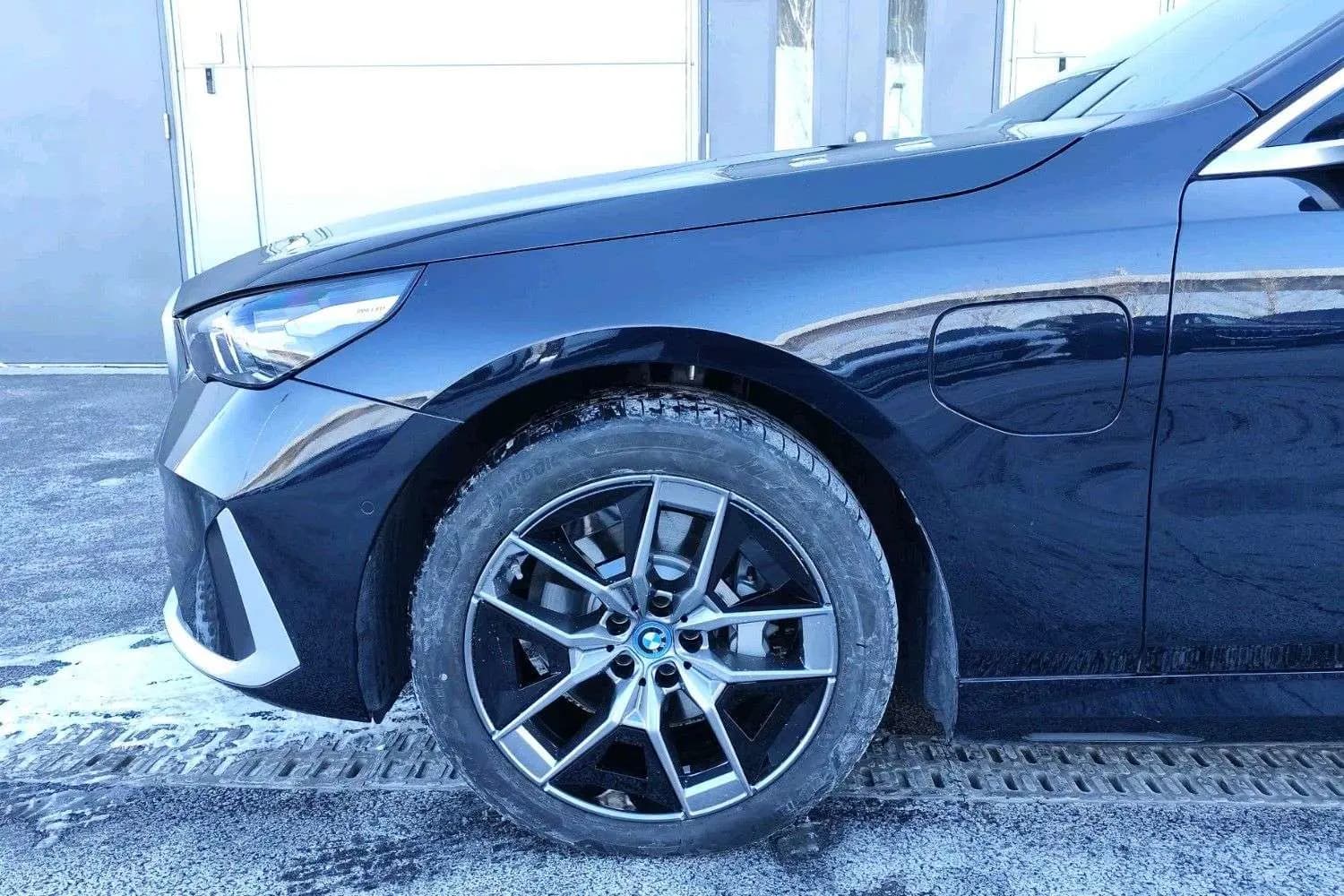 BMW i5 2025 г. 15050 км. — фото 7