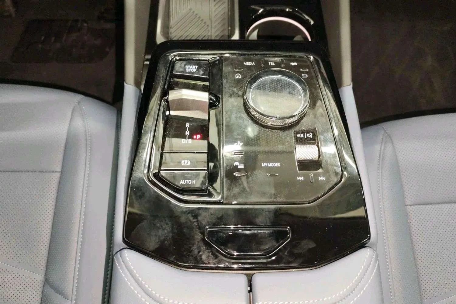 BMW i5 2025 г. 15050 км. — фото 10