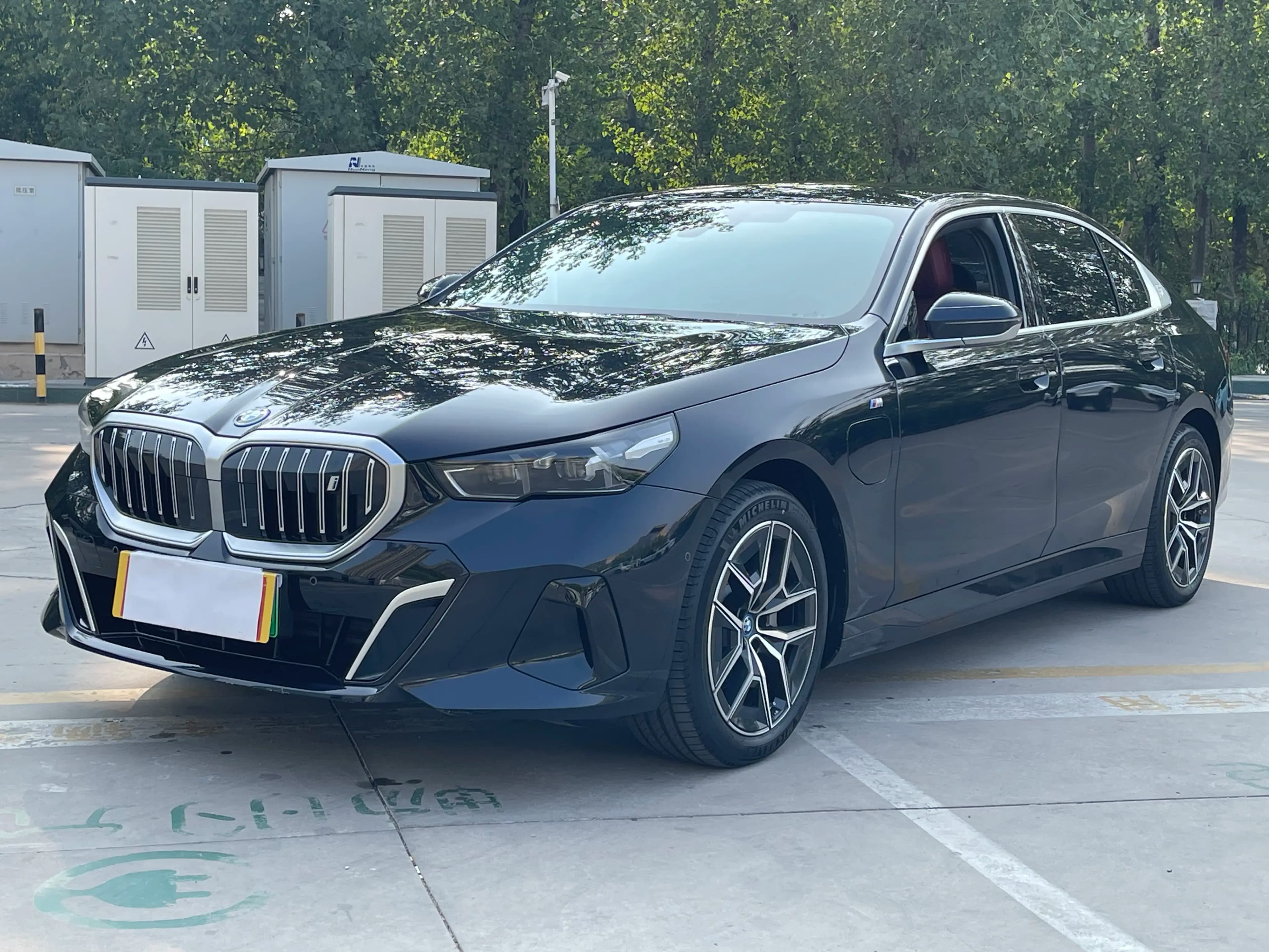 BMW i5 2024 г. 35049 км.