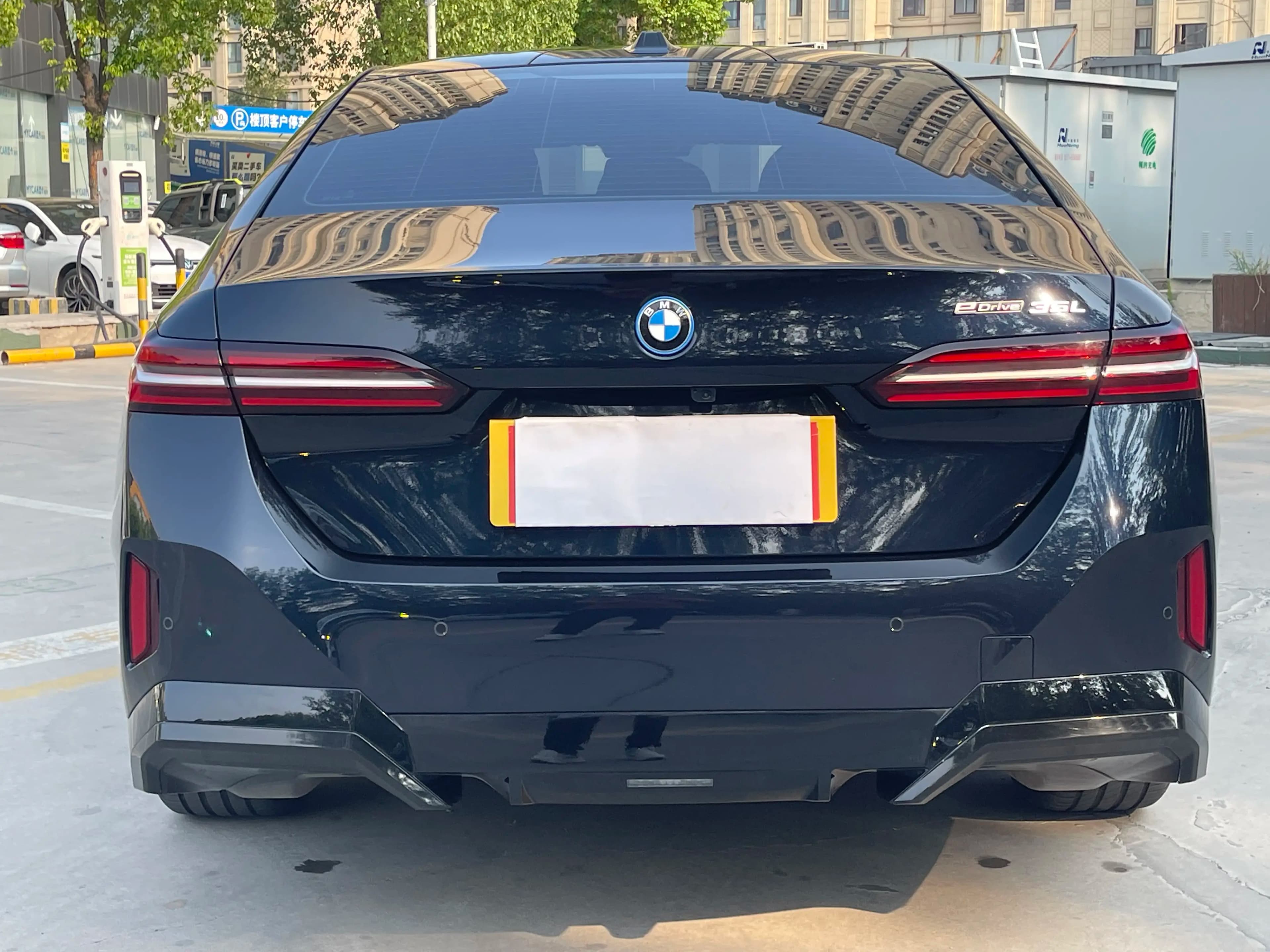BMW i5 2024 г. 35049 км. — фото 2