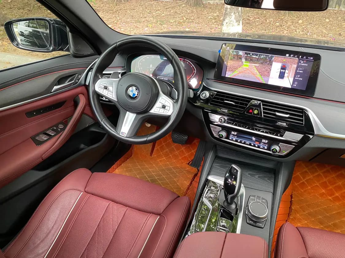 BMW 5 Series 2022 г. 102037 км. — фото 7