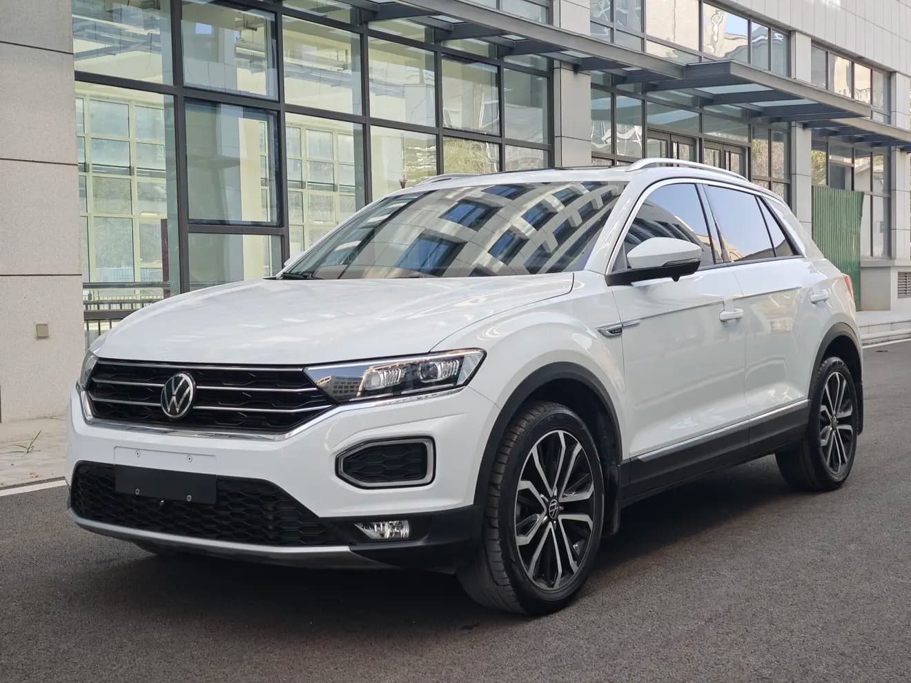 Volkswagen T-Roc 2022 г. 33106 км.