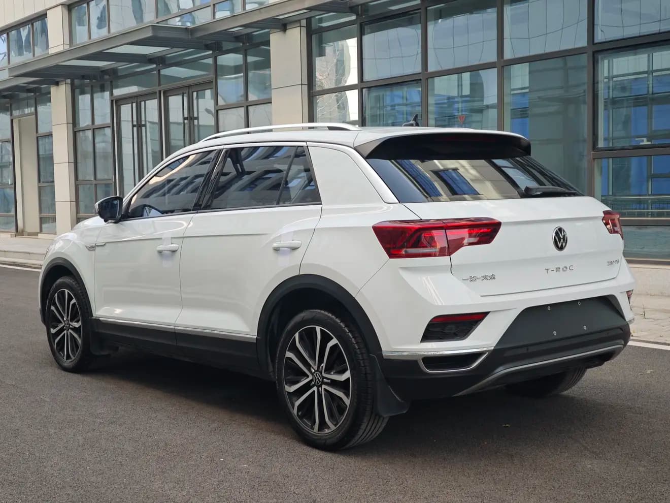 Volkswagen T-Roc 2022 г. 33106 км. — фото 5