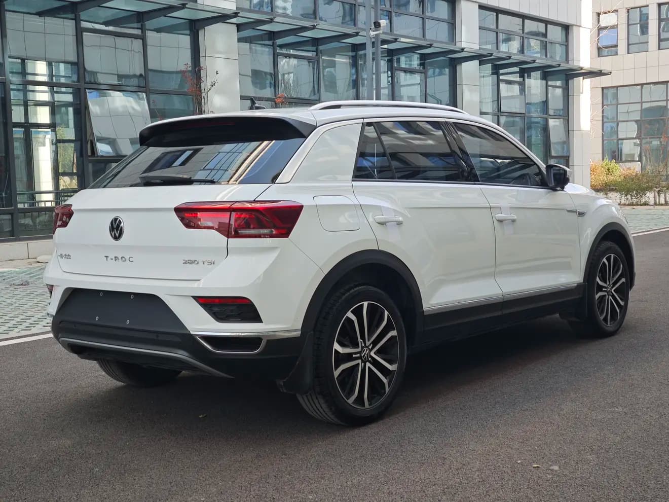Volkswagen T-Roc 2022 г. 33106 км. — фото 7