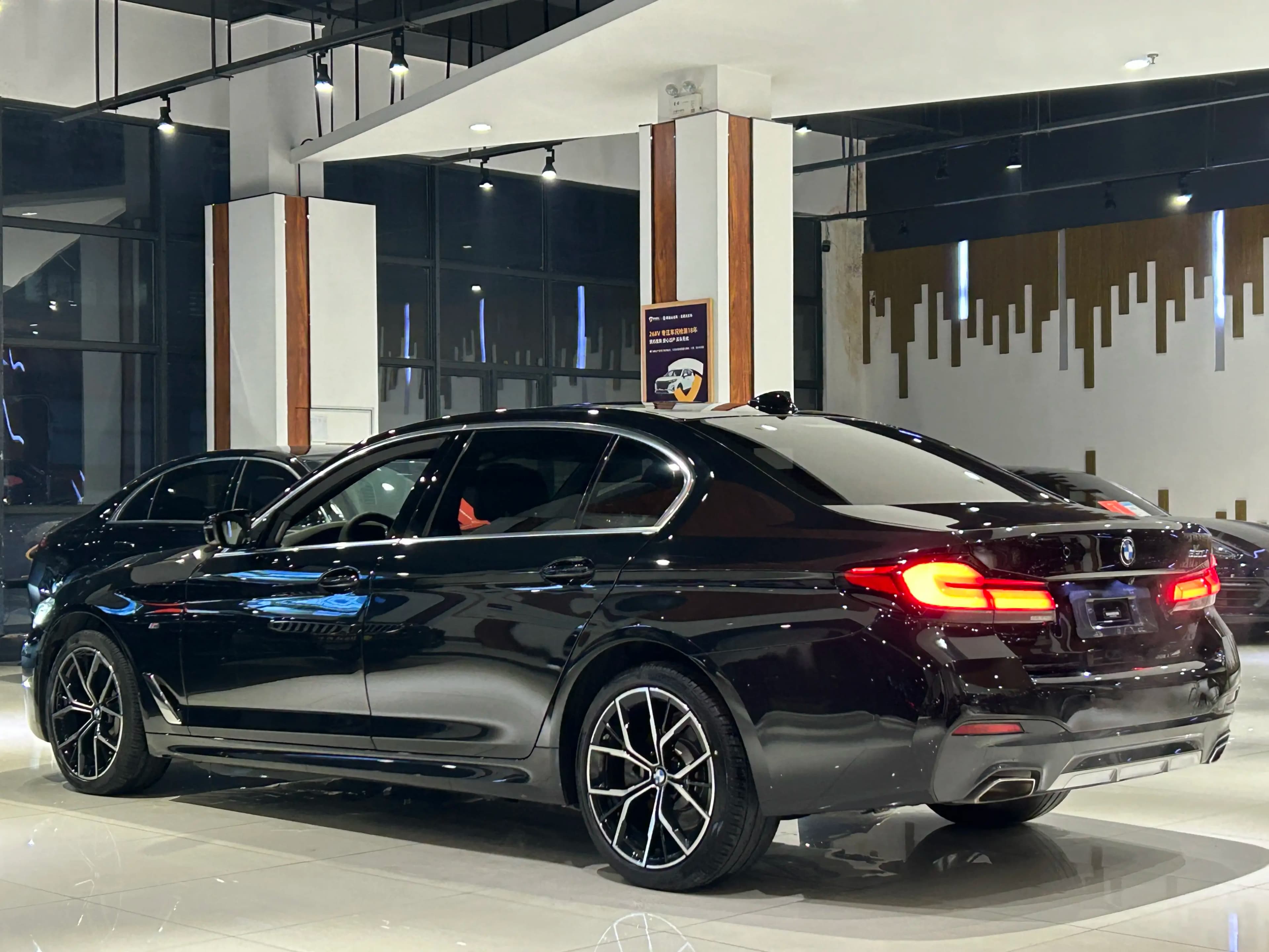 BMW 5 Series 2021 г. 47000 км. — фото 2