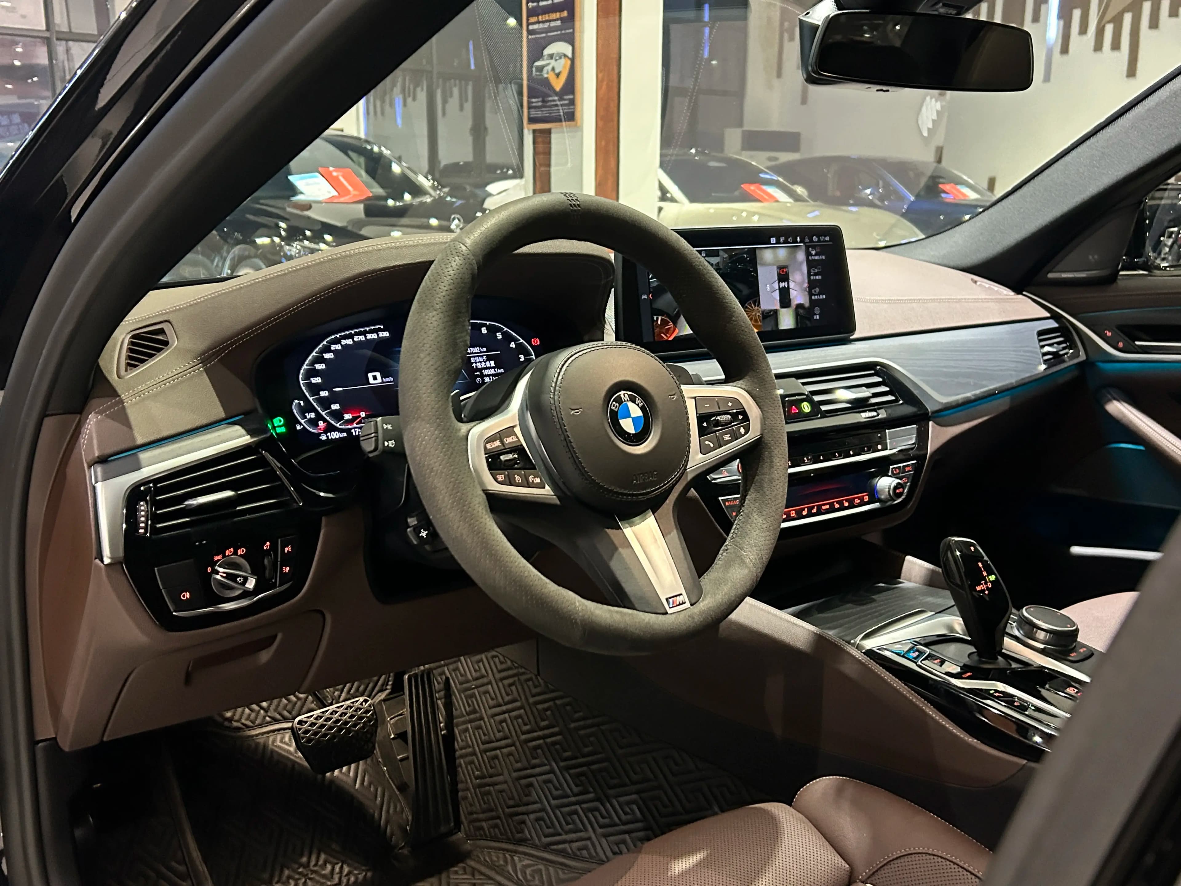 BMW 5 Series 2021 г. 47000 км. — фото 14