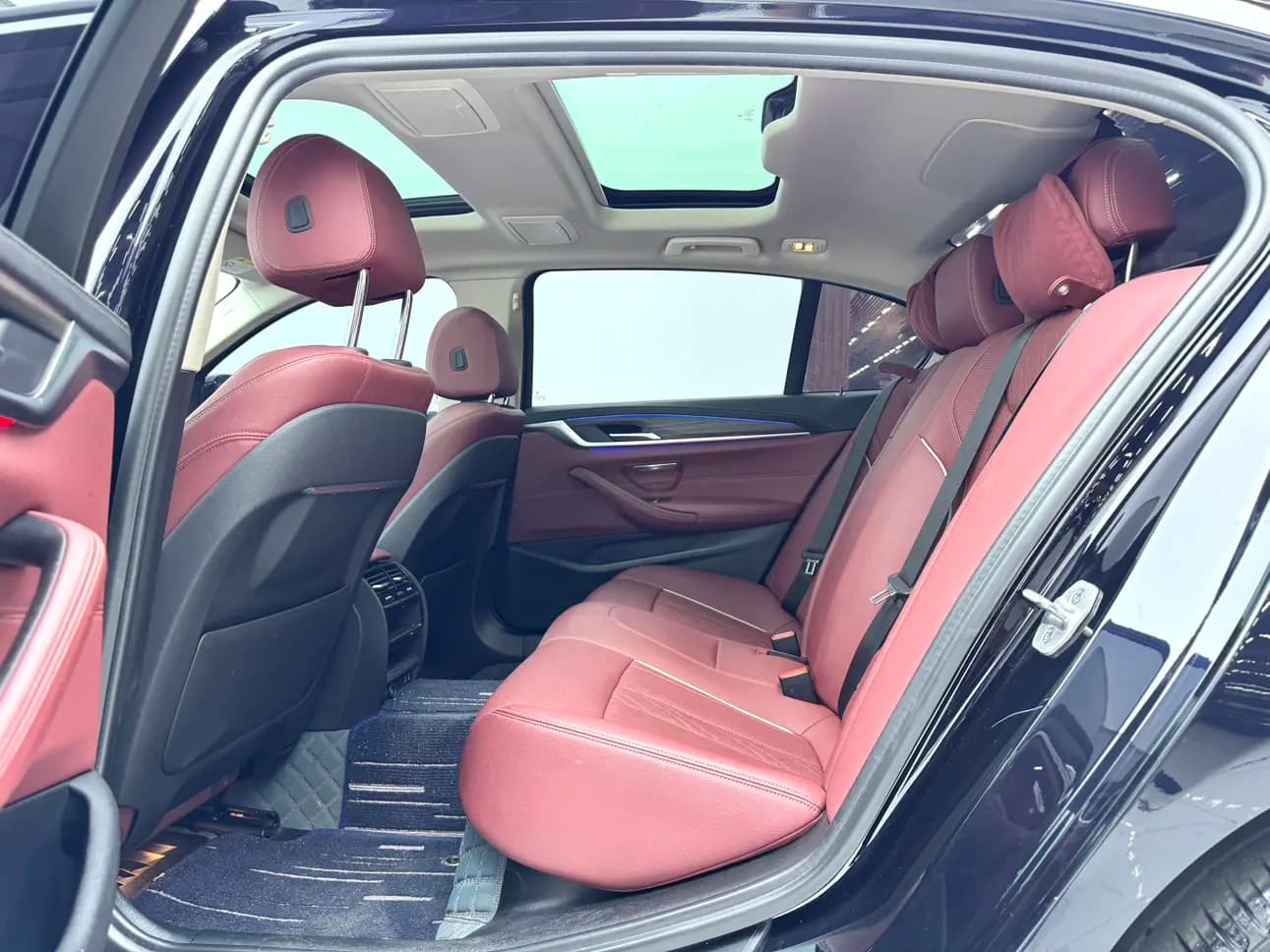 BMW 5 Series 2021 г. 64300 км. — фото 13