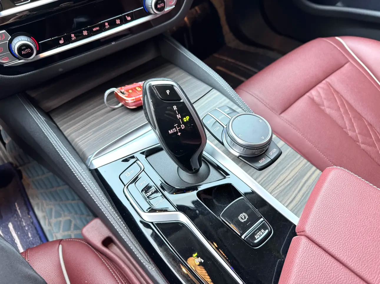 BMW 5 Series 2021 г. 64300 км. — фото 10