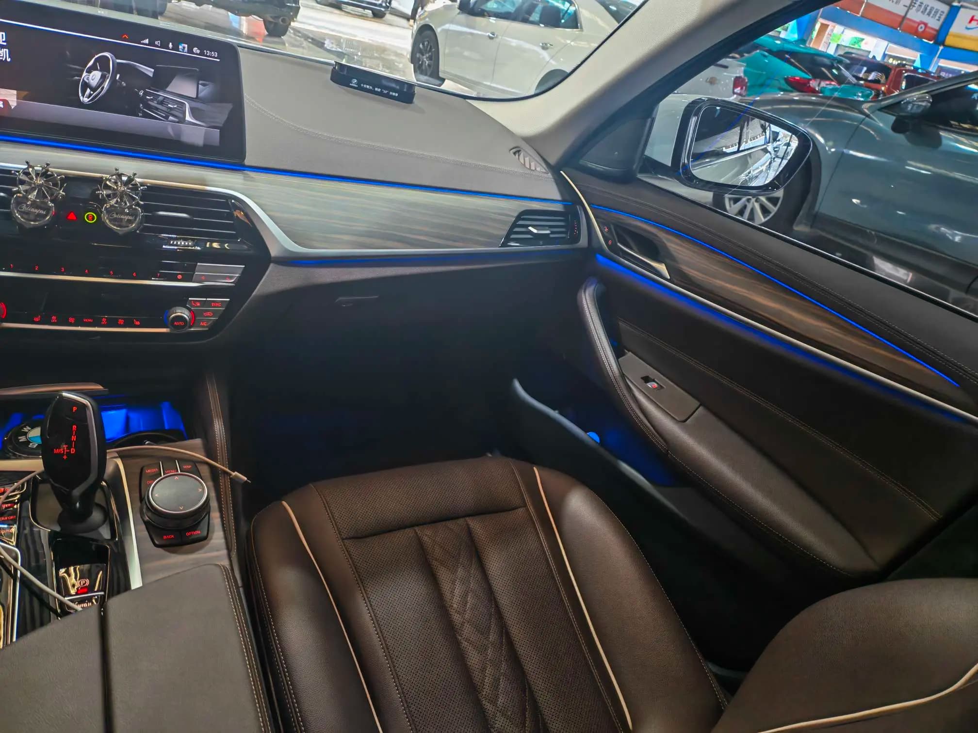 BMW 5 Series 2022 г. 65090 км. — фото 12
