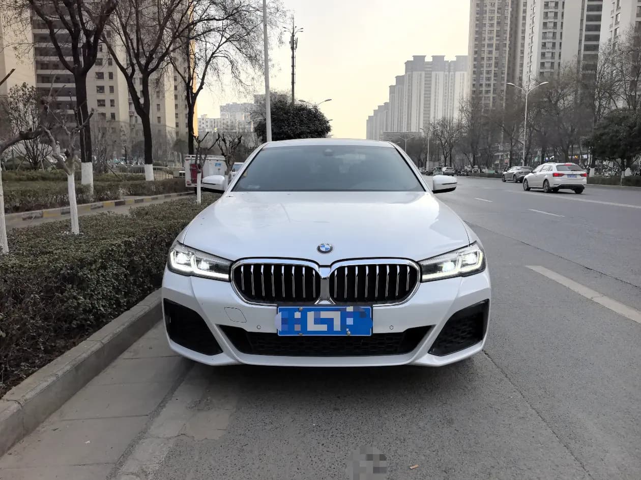 BMW 5 Series 2024 г. 24077 км. — фото 2