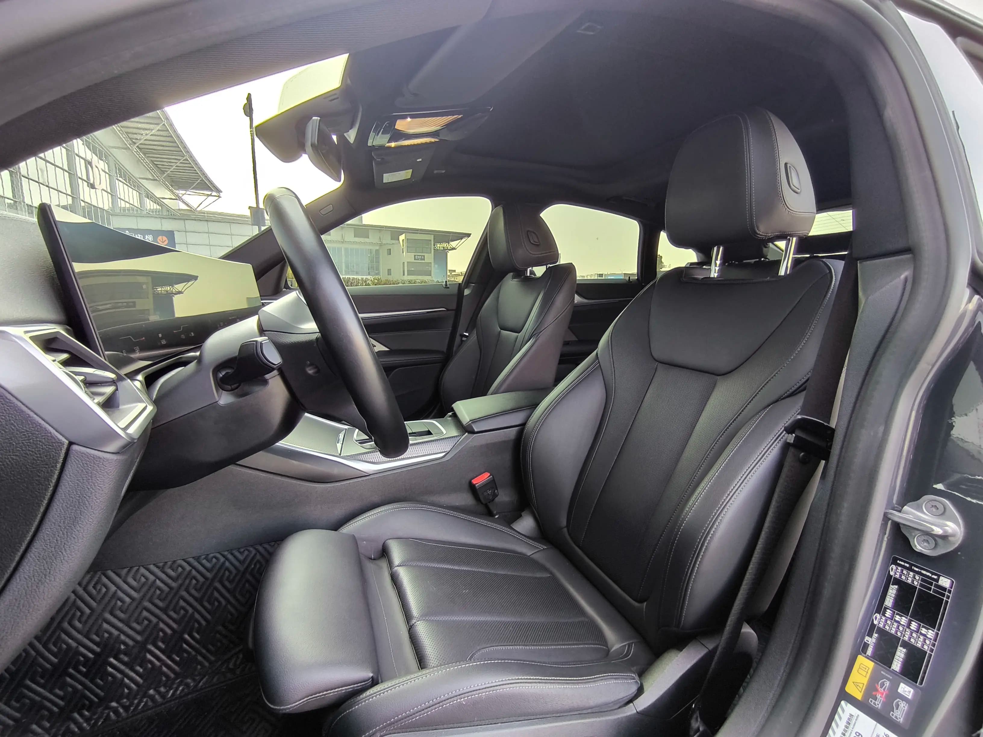 BMW i4 2022 г. 34096 км. — фото 14