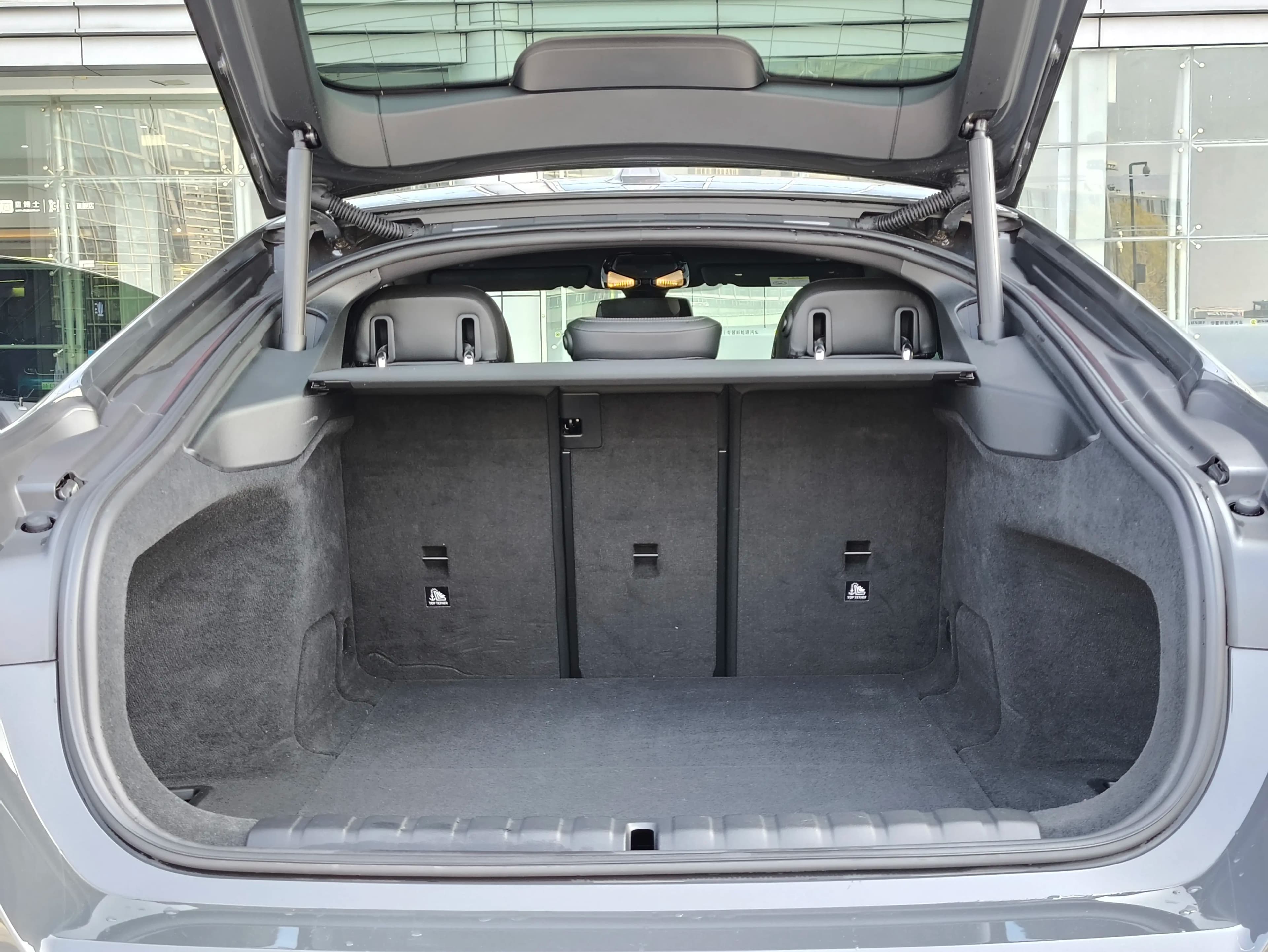 BMW i4 2022 г. 34096 км. — фото 18