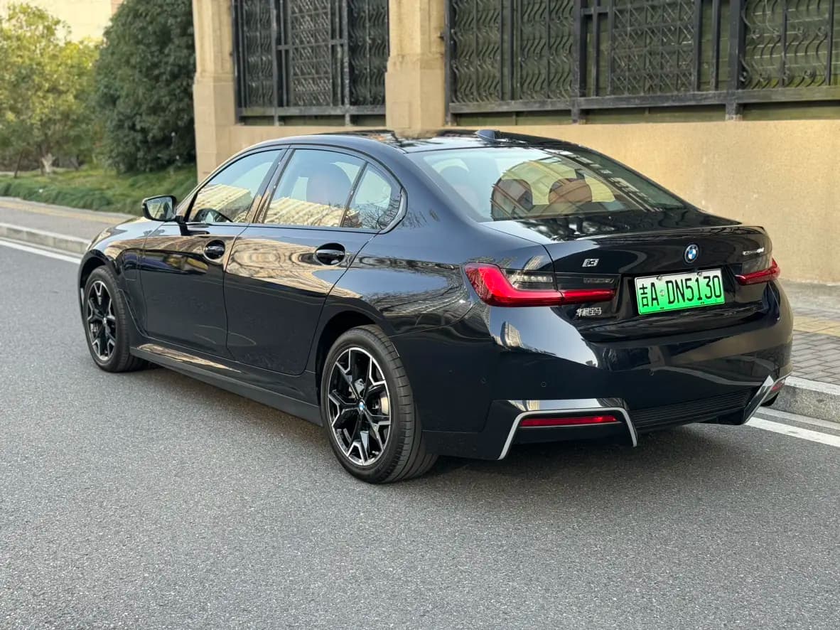 BMW i3 2024 г. 4014 км. — фото 2