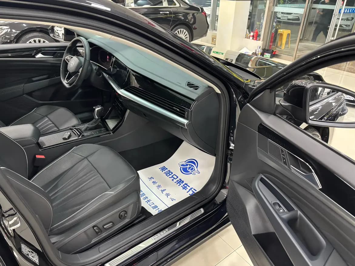 Volkswagen Passat 2023 г. 16350 км. — фото 5