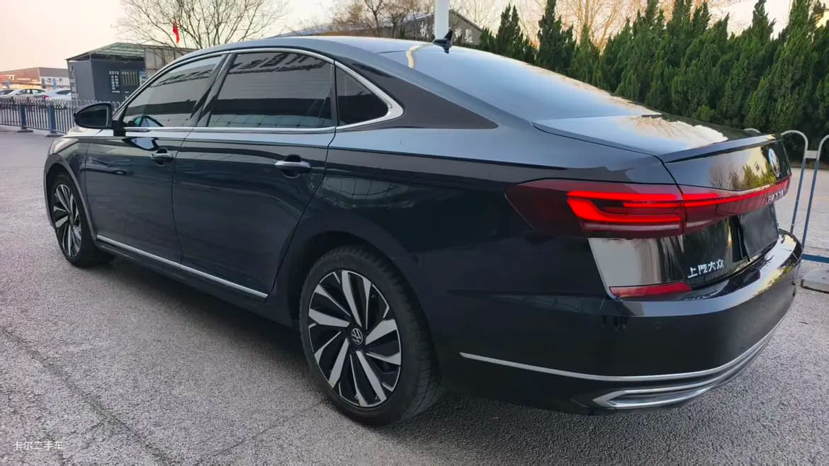 Volkswagen Passat 2022 г. 40051 км. — фото 4
