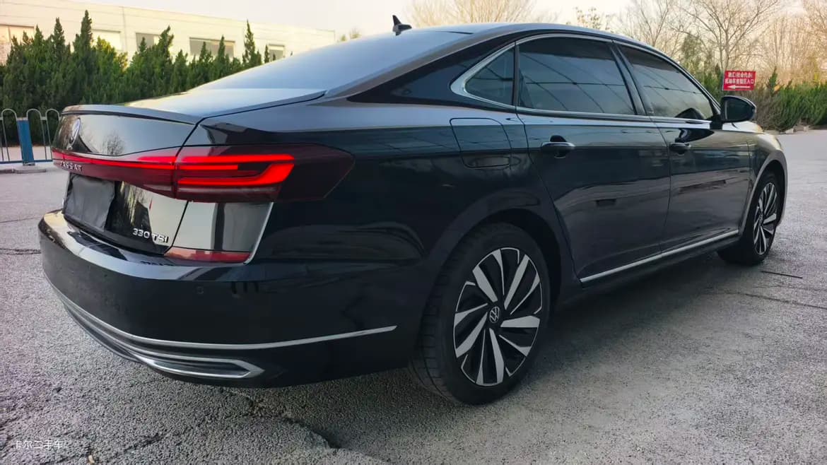 Volkswagen Passat 2022 г. 40051 км. — фото 6
