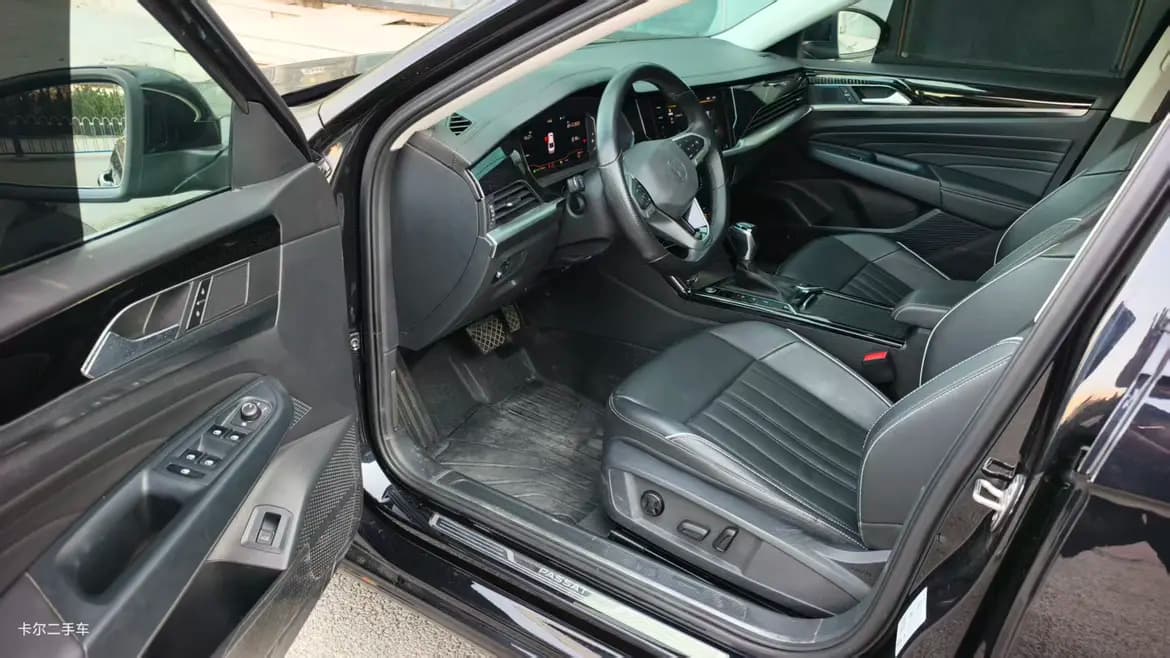 Volkswagen Passat 2022 г. 40051 км. — фото 8