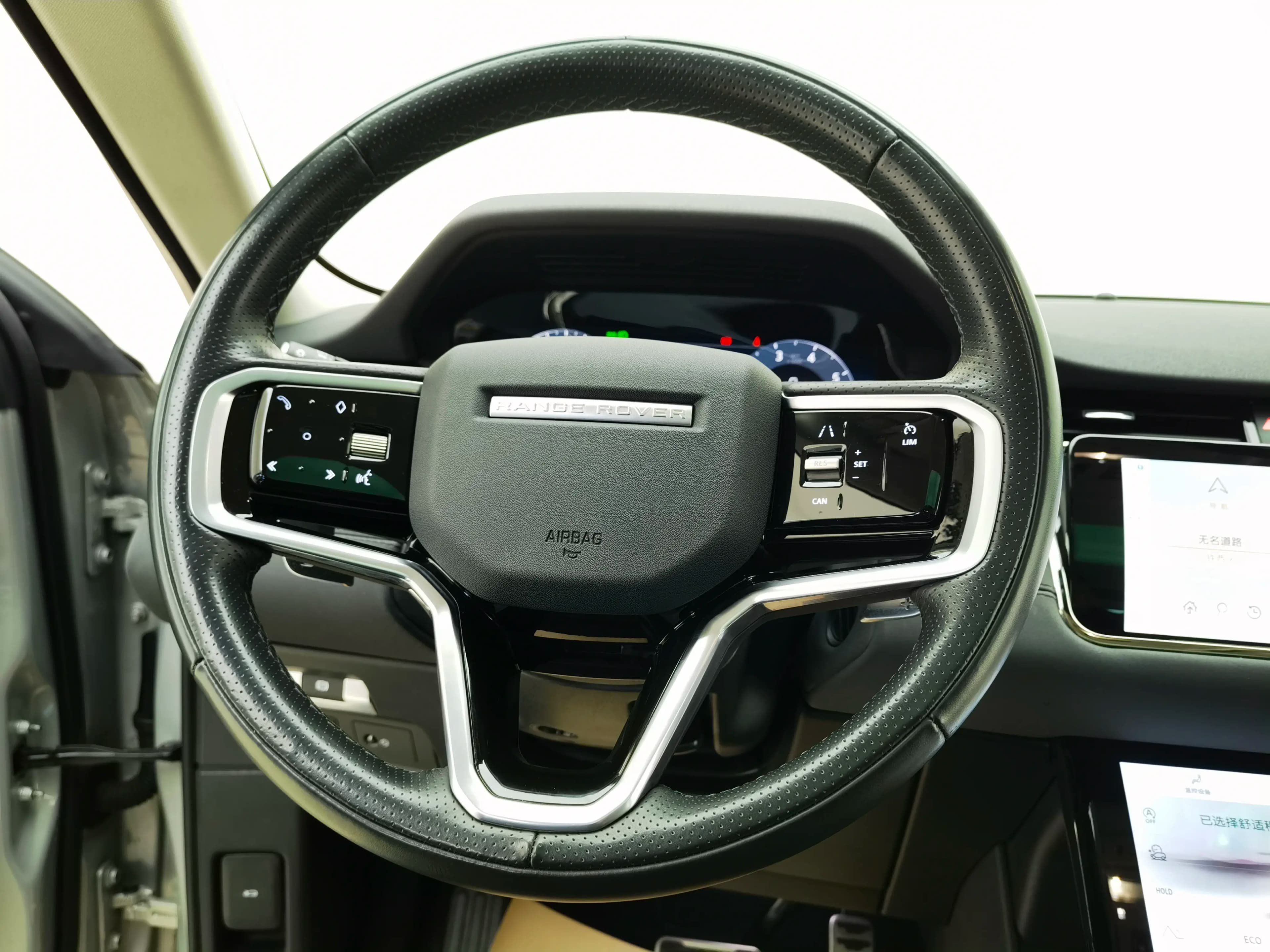 Land Rover Range Rover Evoque 2023 г. 37115 км. — фото 16