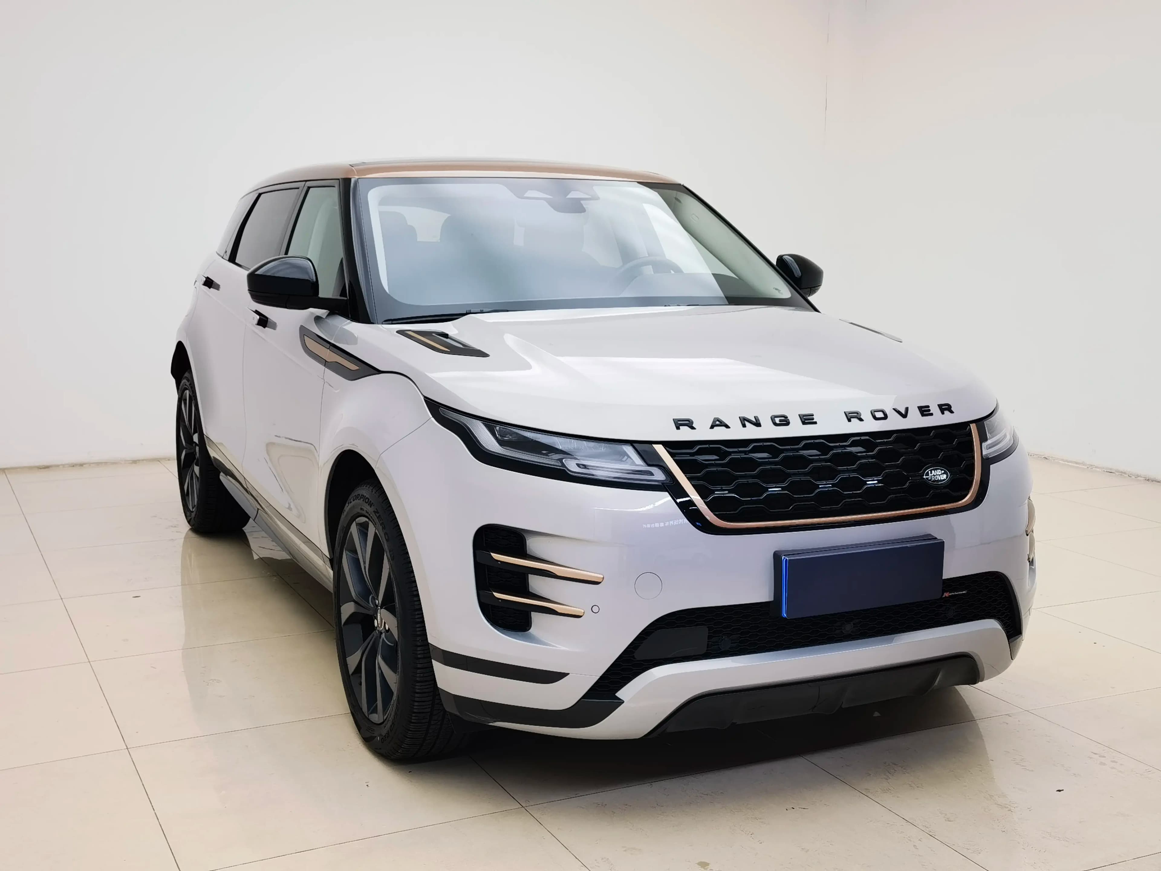 Land Rover Range Rover Evoque 2023 г. 37115 км. — фото 3