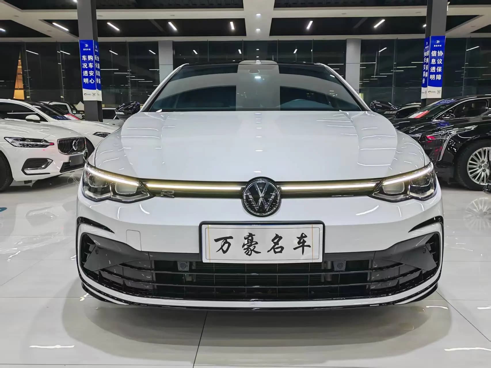 Volkswagen Golf 2023 г. 18000 км. — фото 2