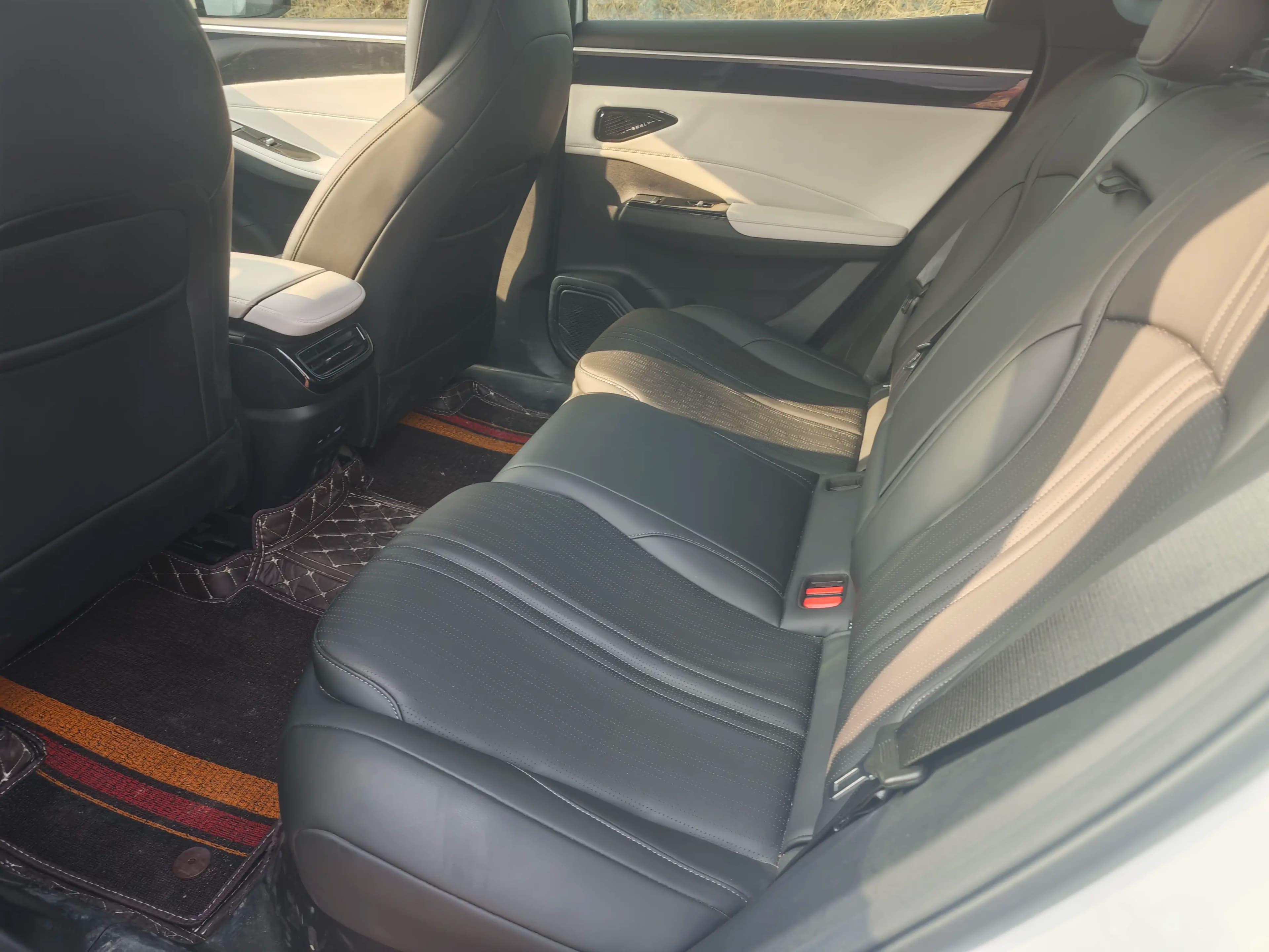 Geely Galaxy L7 2024 г. 16070 км. — фото 12