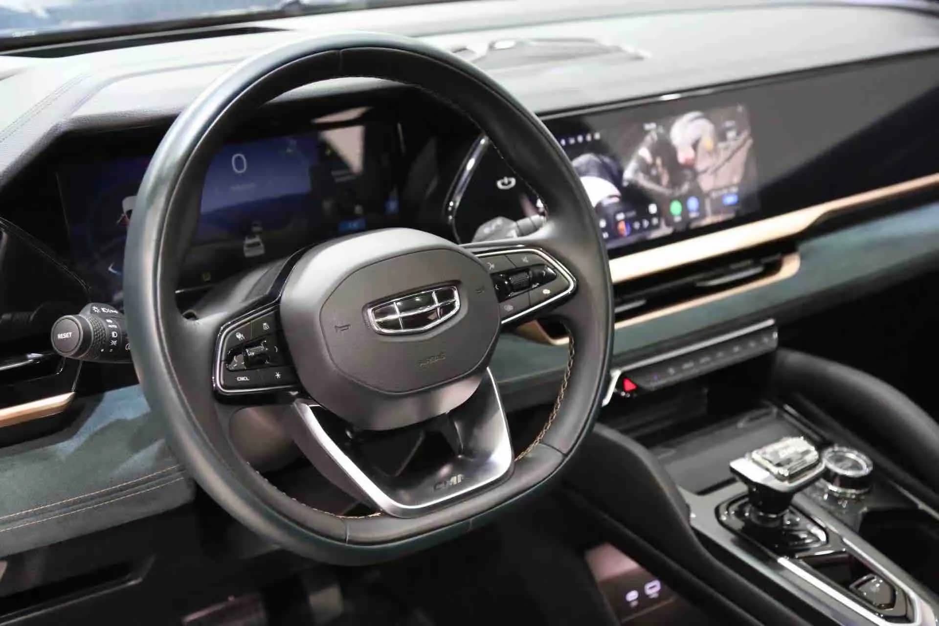 Geely Monjaro 2022 г. 35637 км. — фото 11