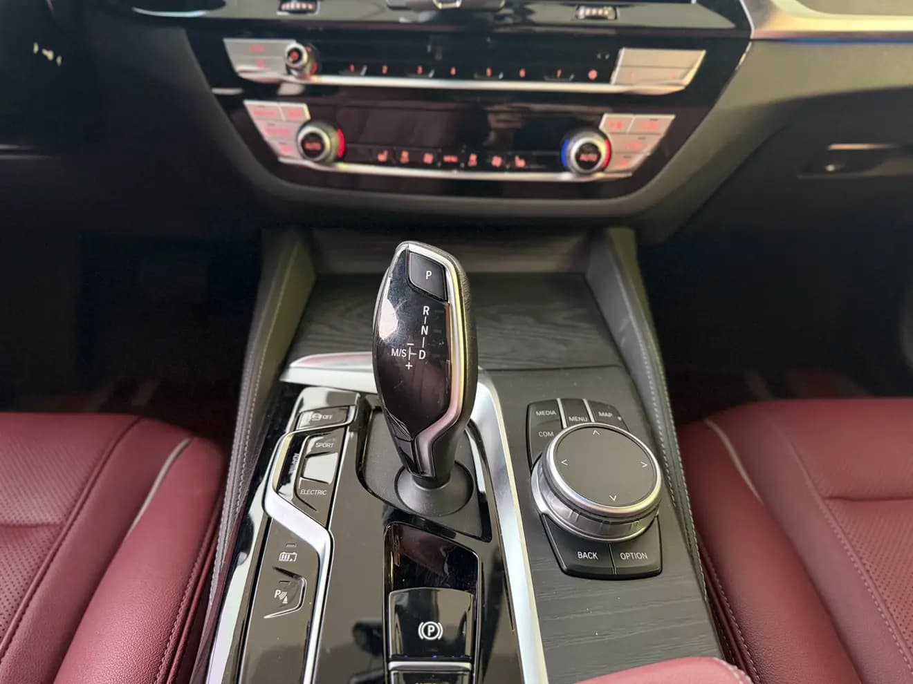 BMW 5 Series PHEV 2021 г. 40700 км. — фото 12