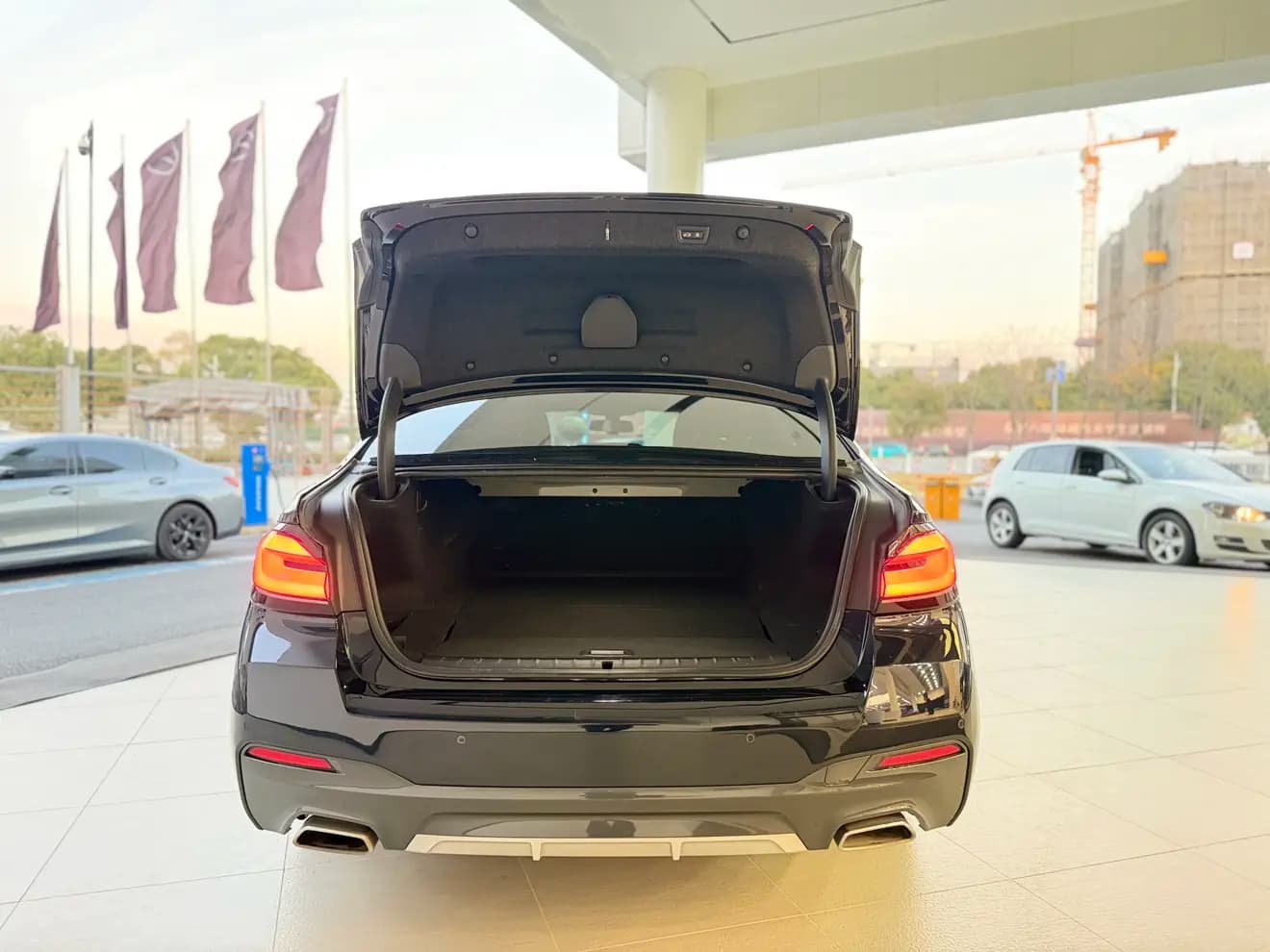 BMW 5 Series PHEV 2021 г. 40700 км. — фото 7