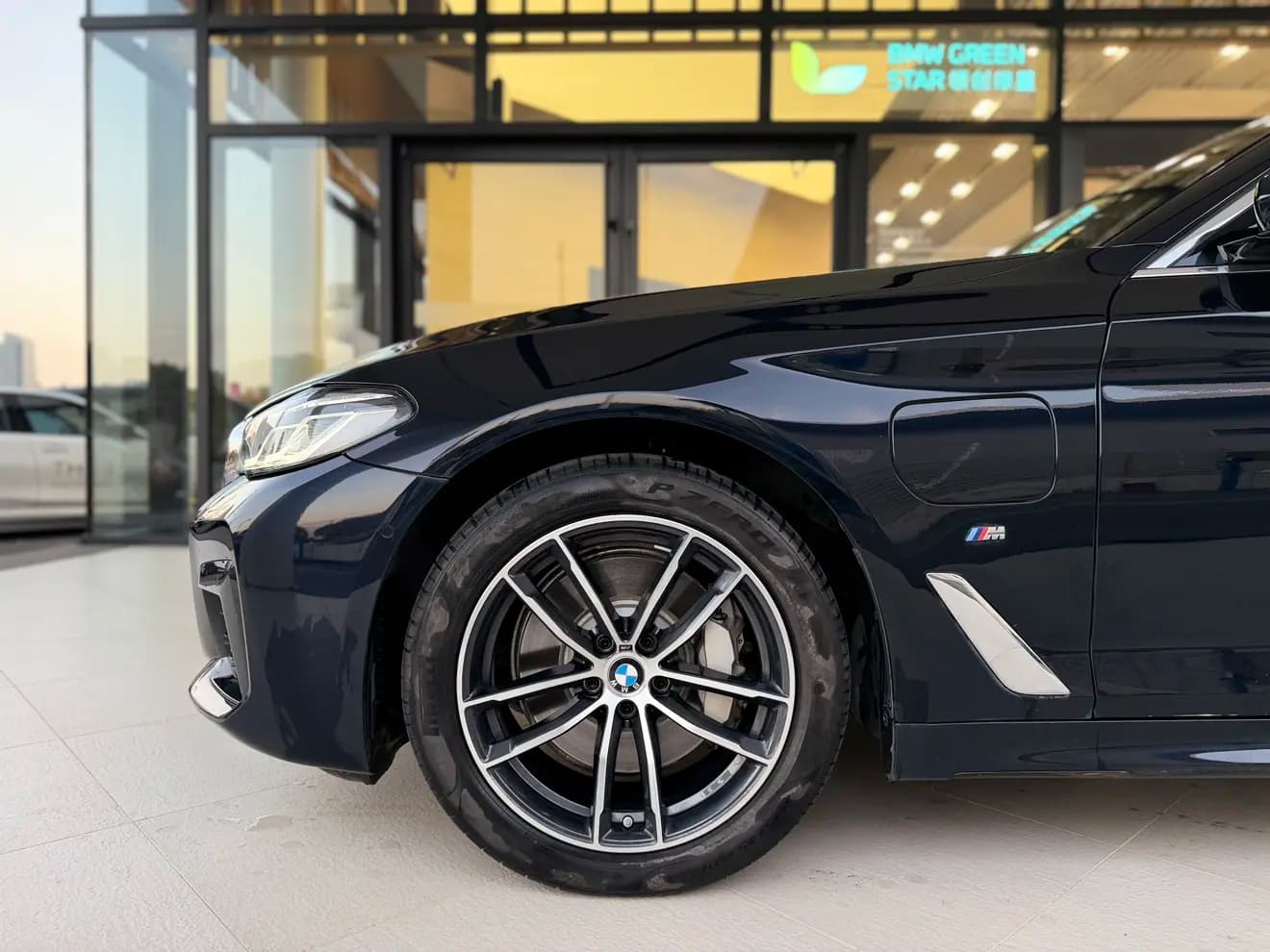 BMW 5 Series PHEV 2021 г. 40700 км. — фото 8