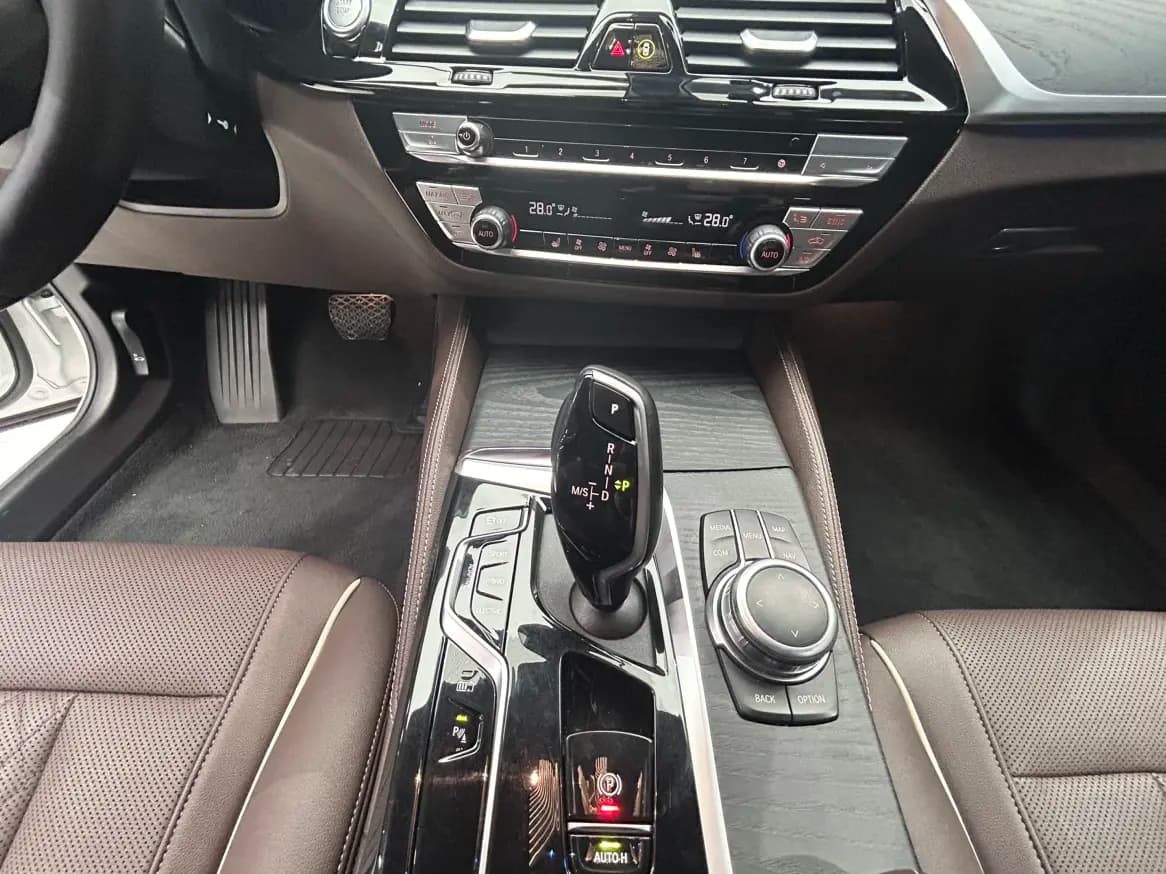 BMW 5 Series PHEV 2022 г. 72116 км. — фото 13