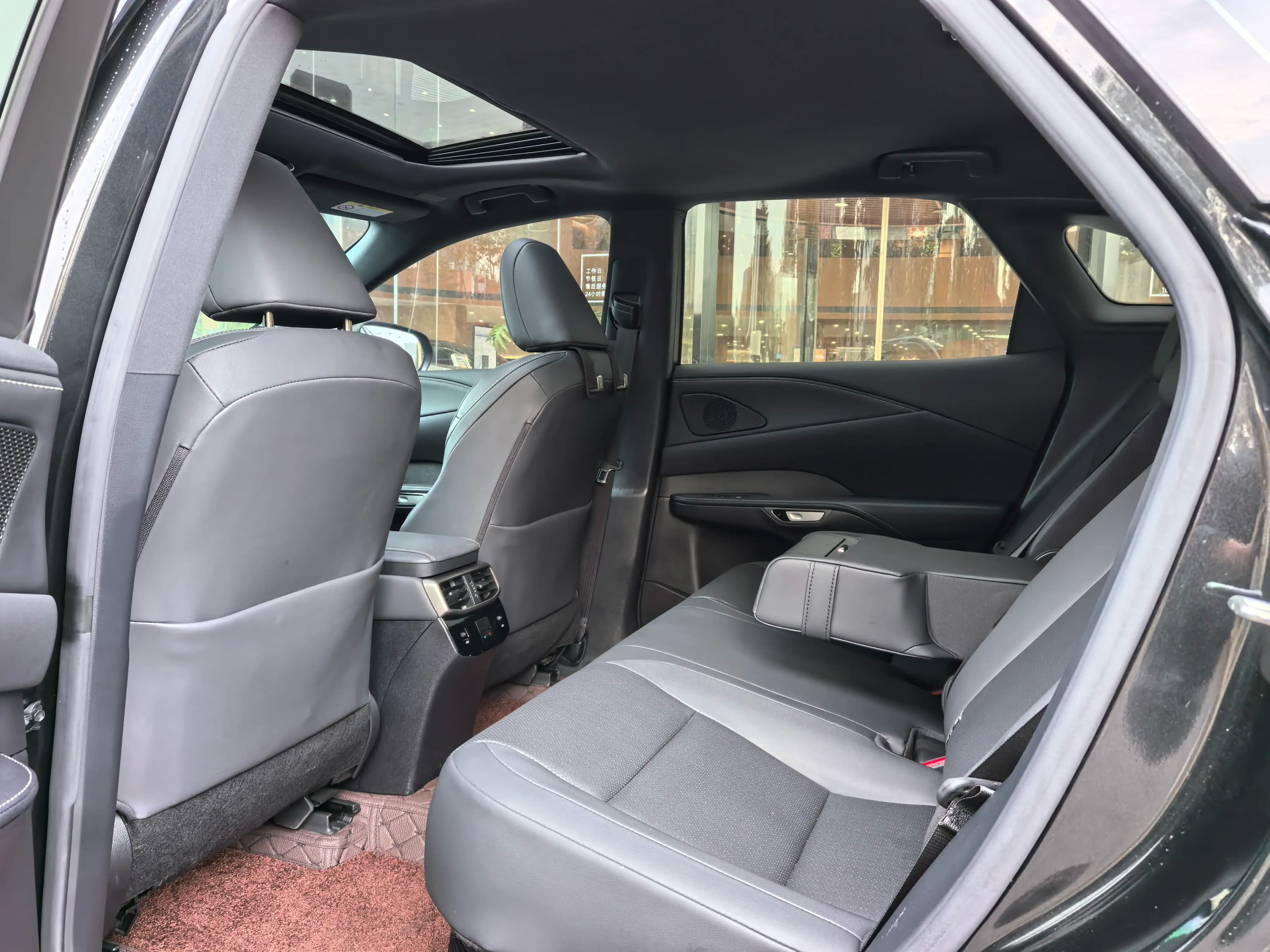 Lexus RX 2023 г. 43074 км. — фото 15
