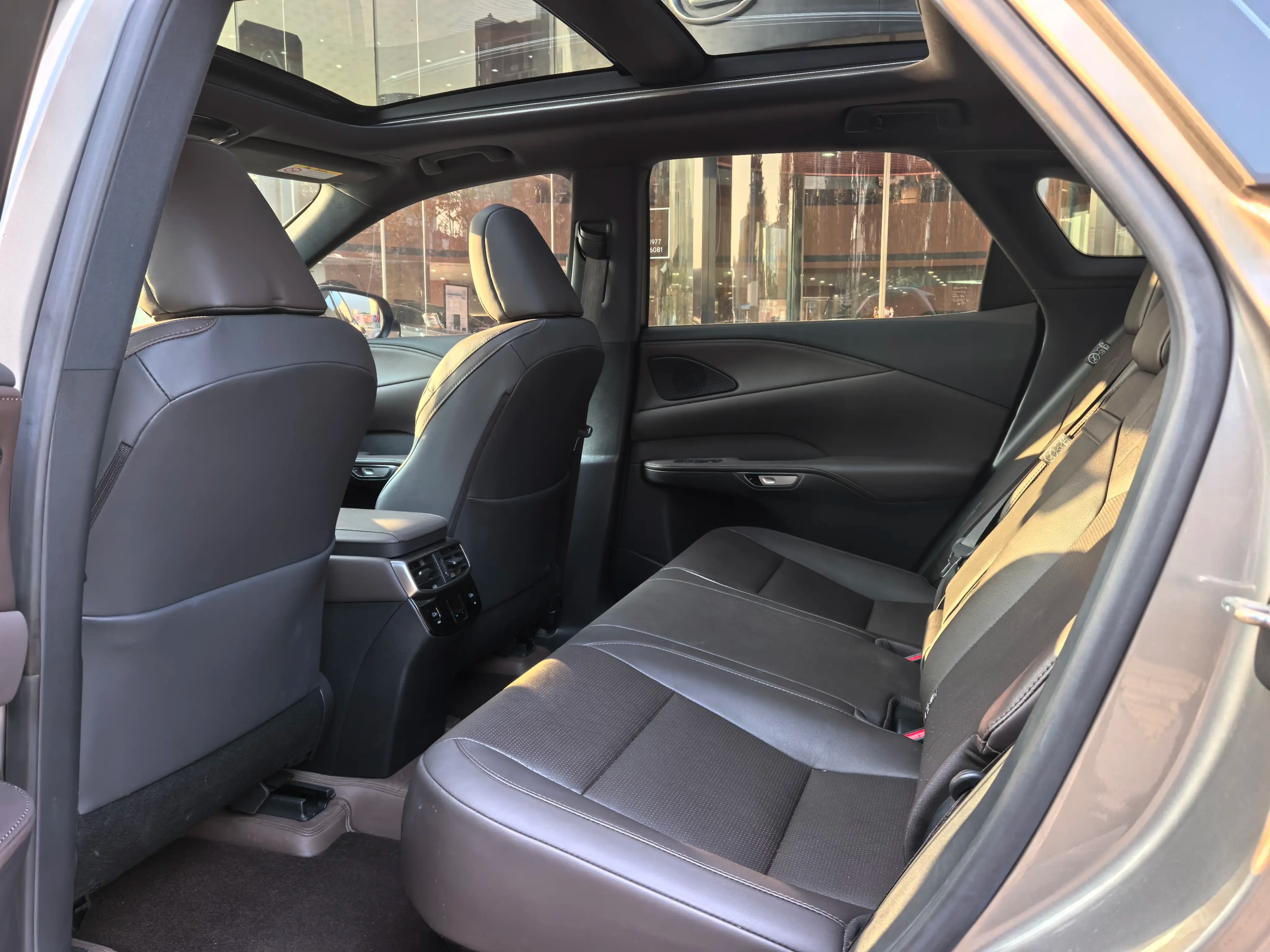Lexus RX 2024 г. 12075 км. — фото 16