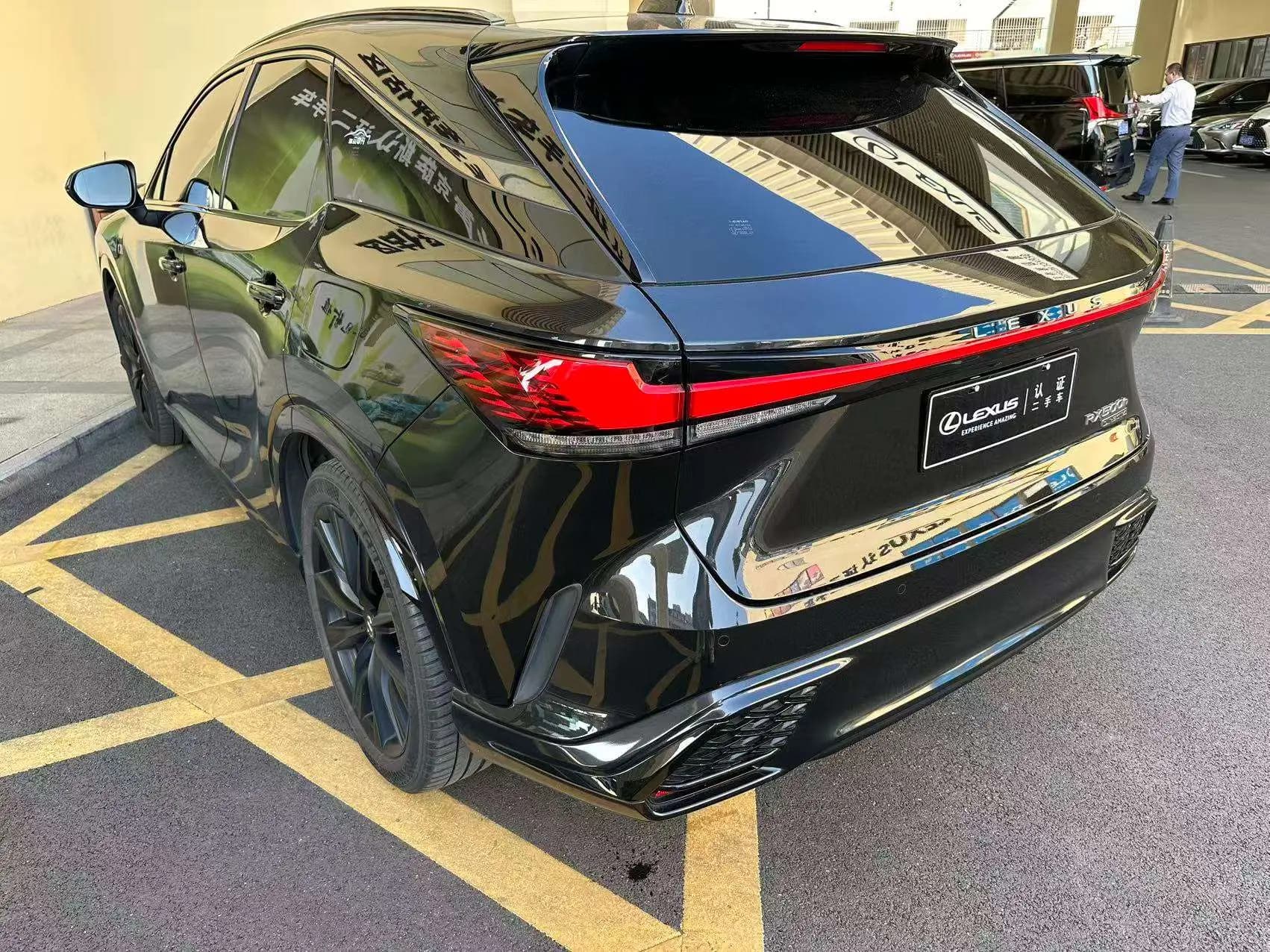 Lexus RX 2023 г. 48076 км. — фото 4