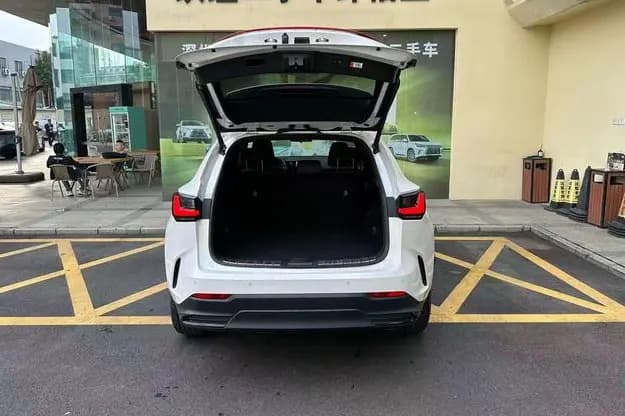Lexus NX 2023 г. 45133 км. — фото 16