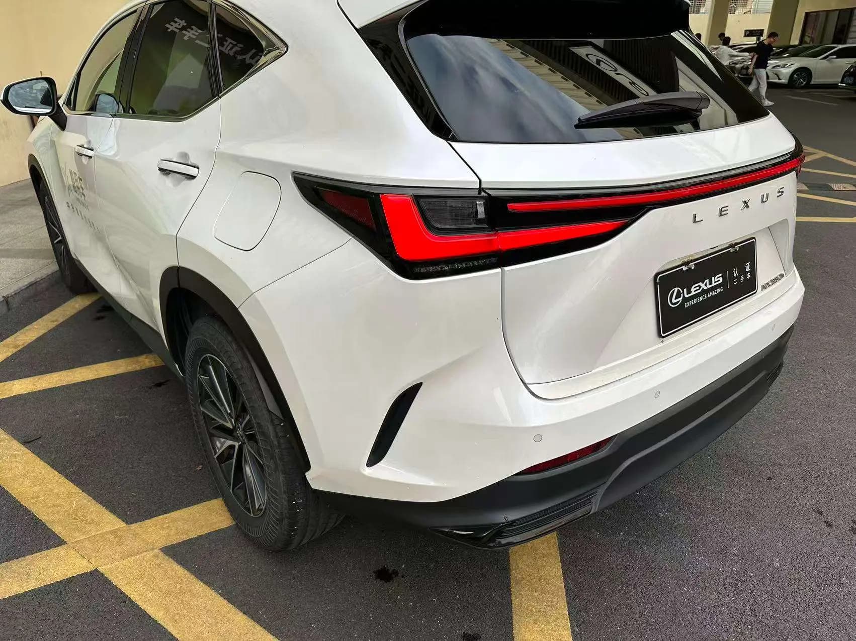 Lexus NX 2023 г. 45133 км. — фото 4