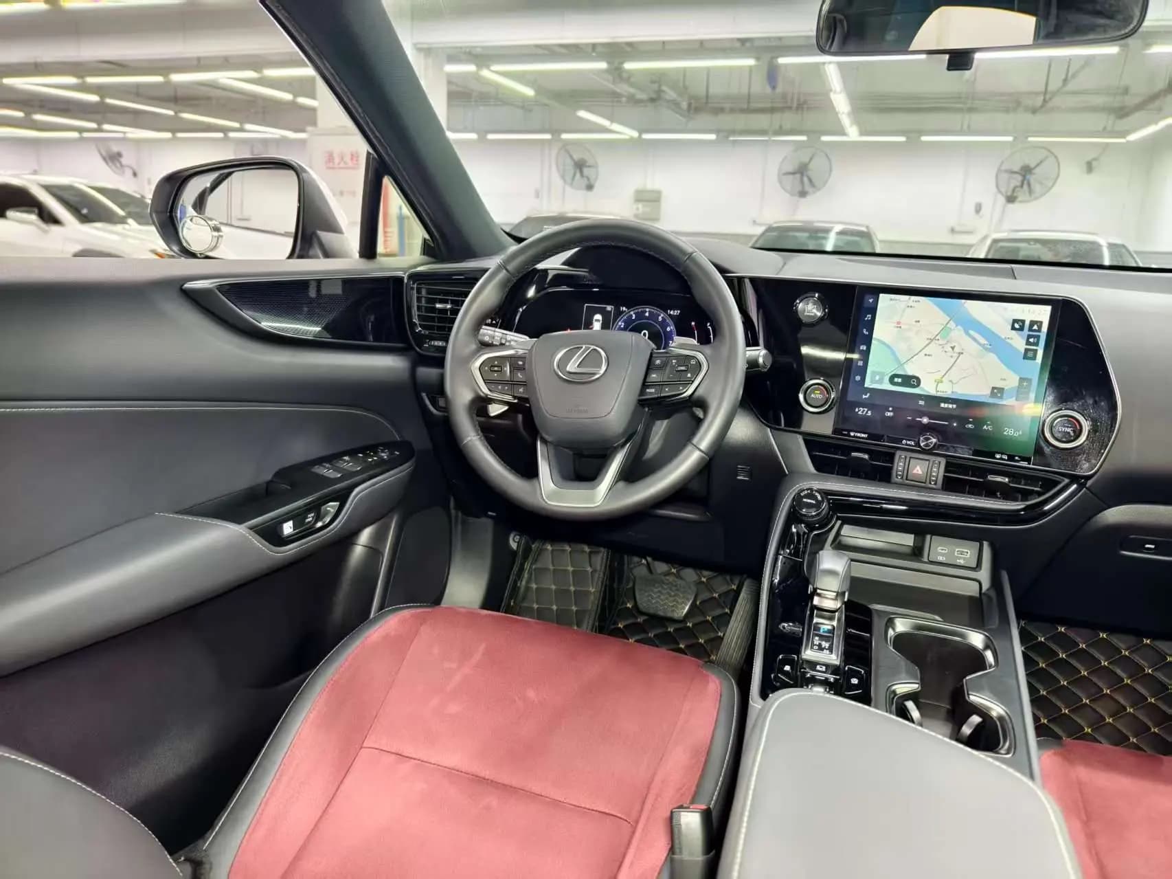 Lexus NX 2024 г. 50134 км. — фото 14