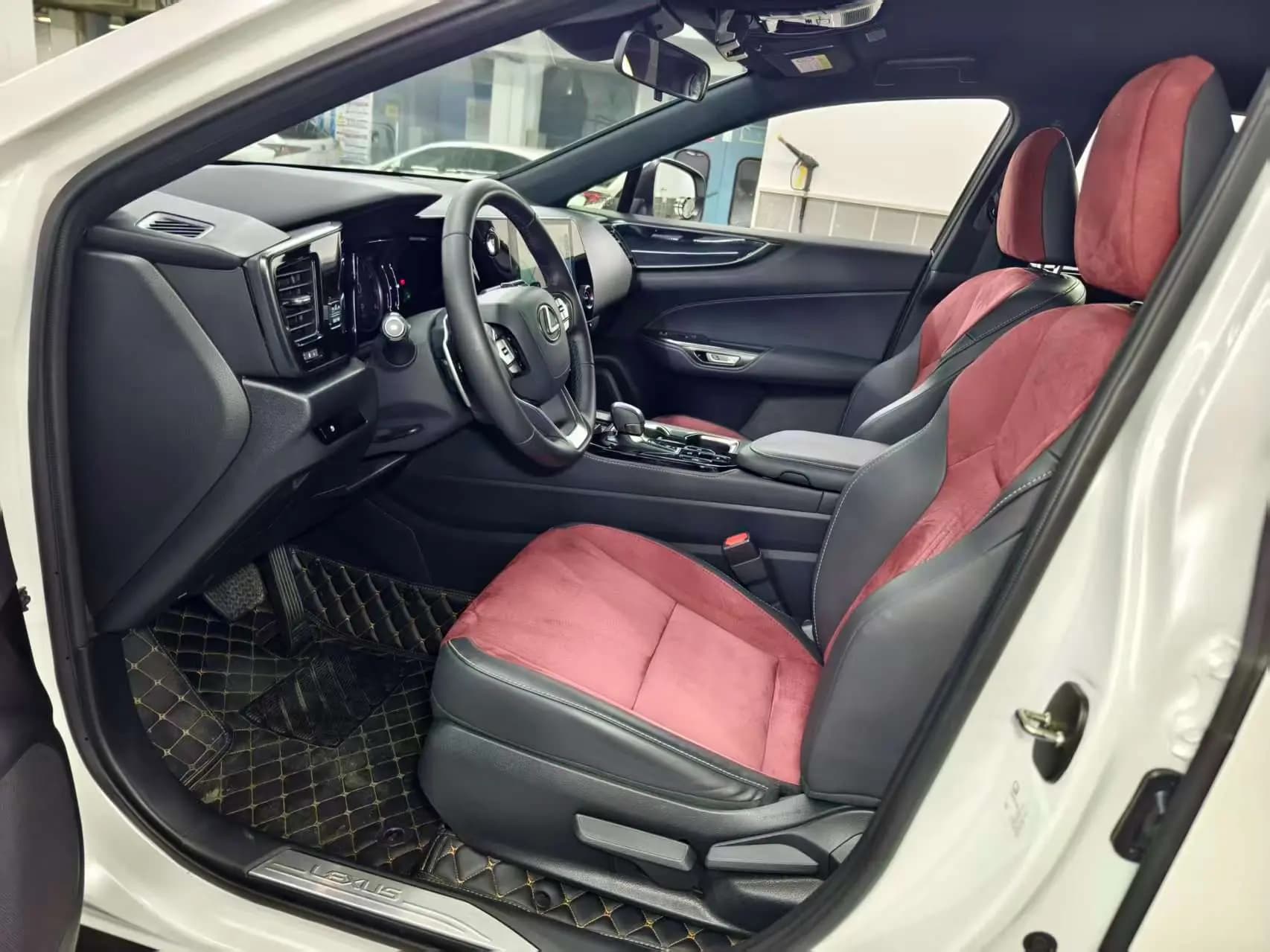 Lexus NX 2024 г. 50134 км. — фото 17