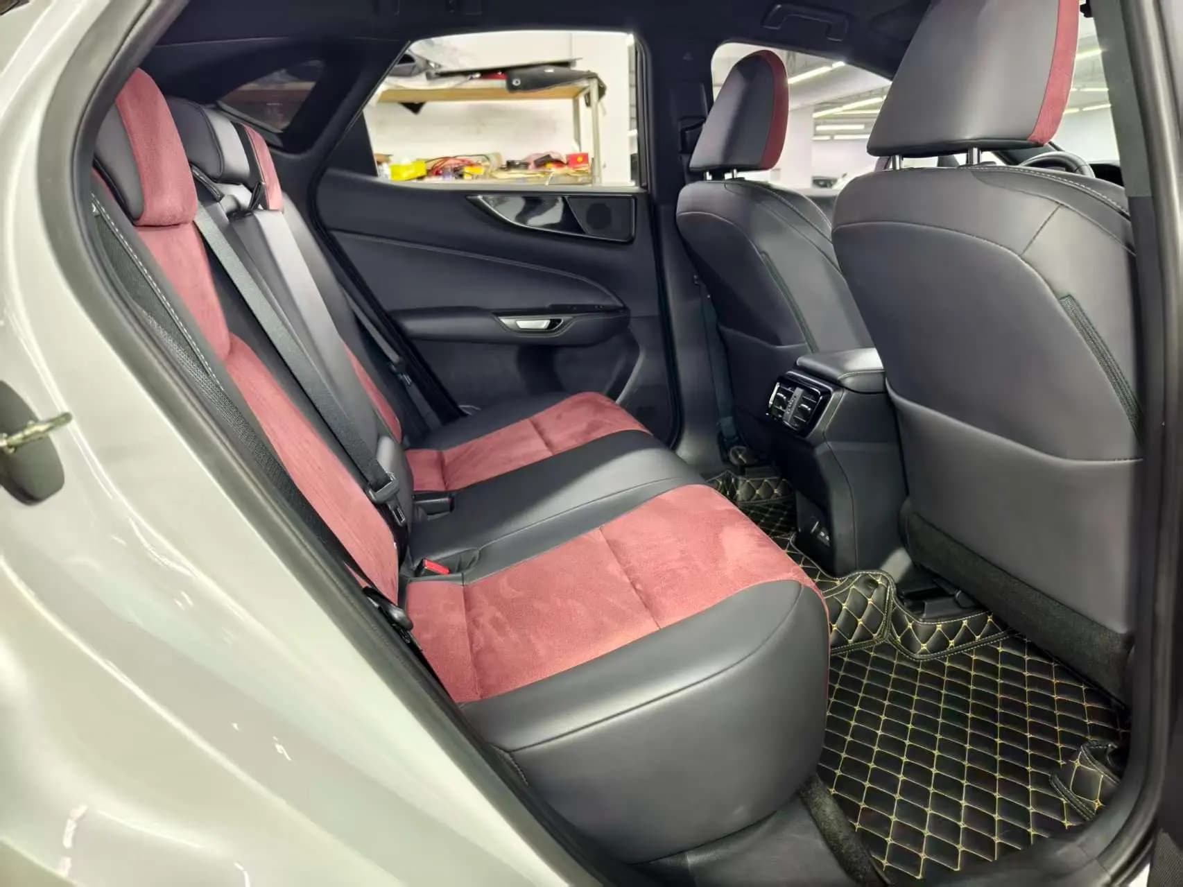 Lexus NX 2024 г. 50134 км. — фото 22