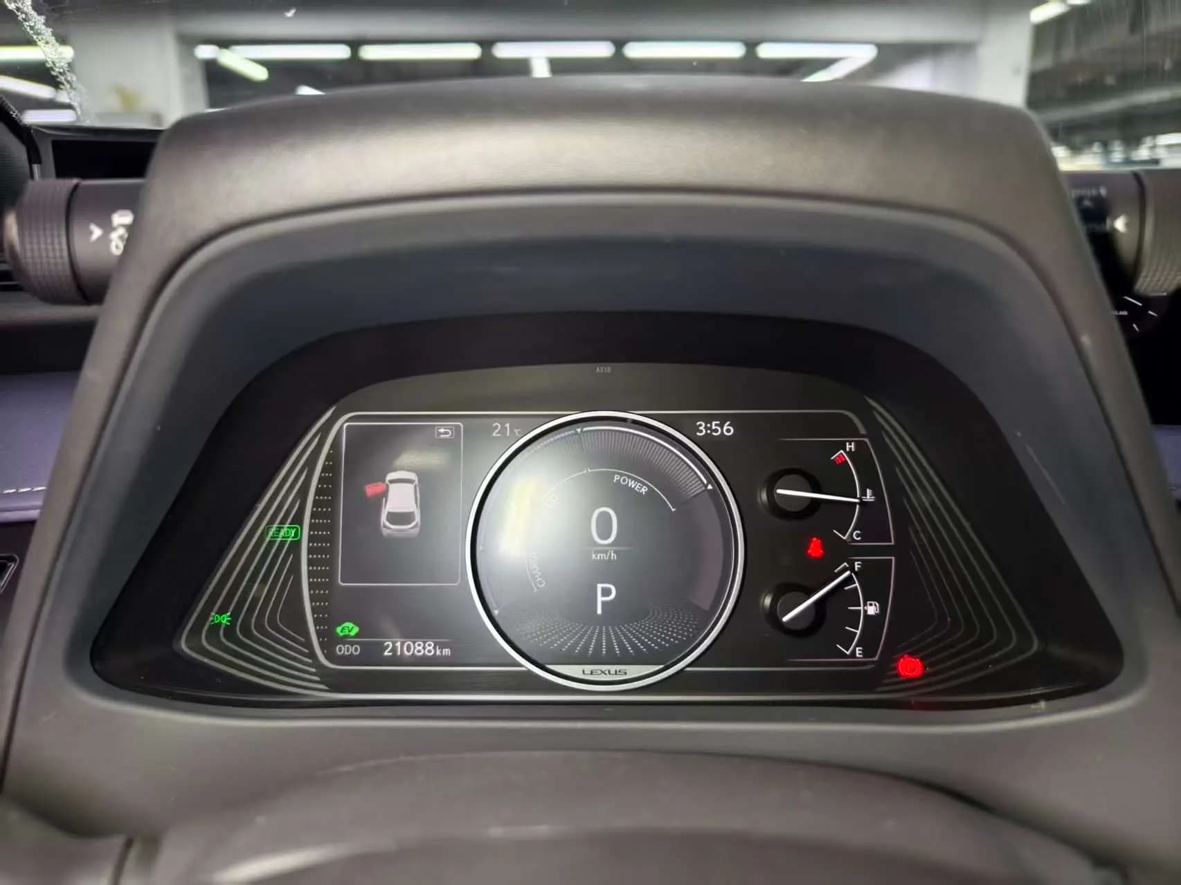 Lexus UX 2022 г. 21099 км. — фото 10