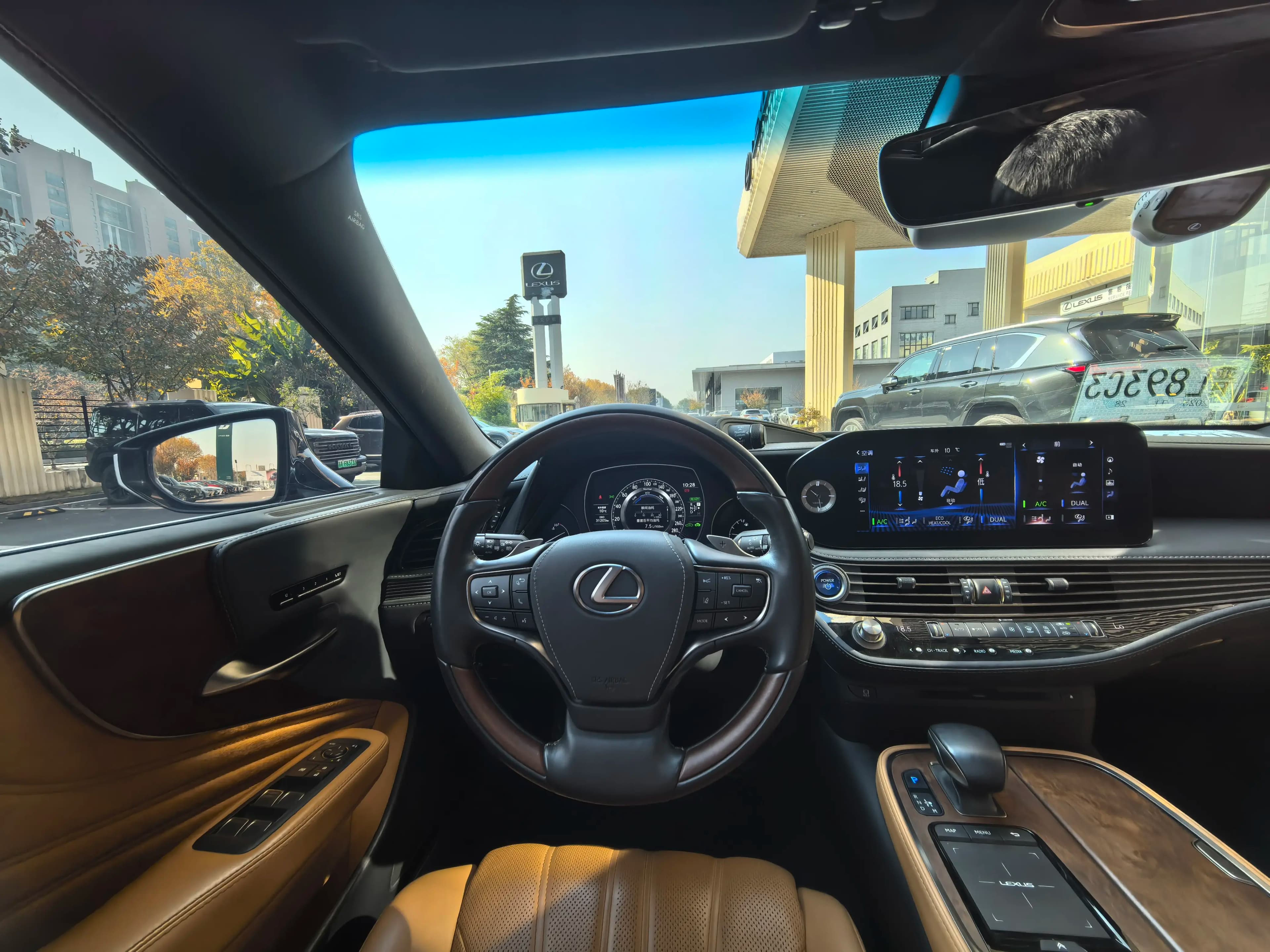 Lexus LS 2022 г. 31052 км. — фото 13