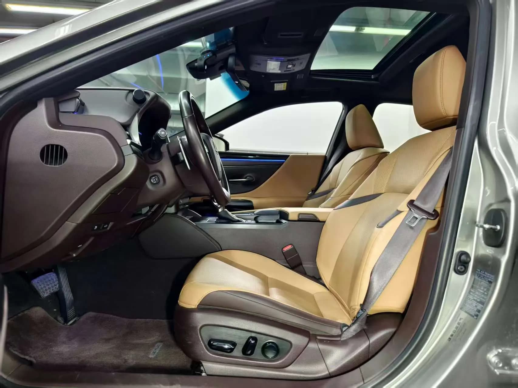 Lexus ES 2021 г. 72128 км. — фото 22