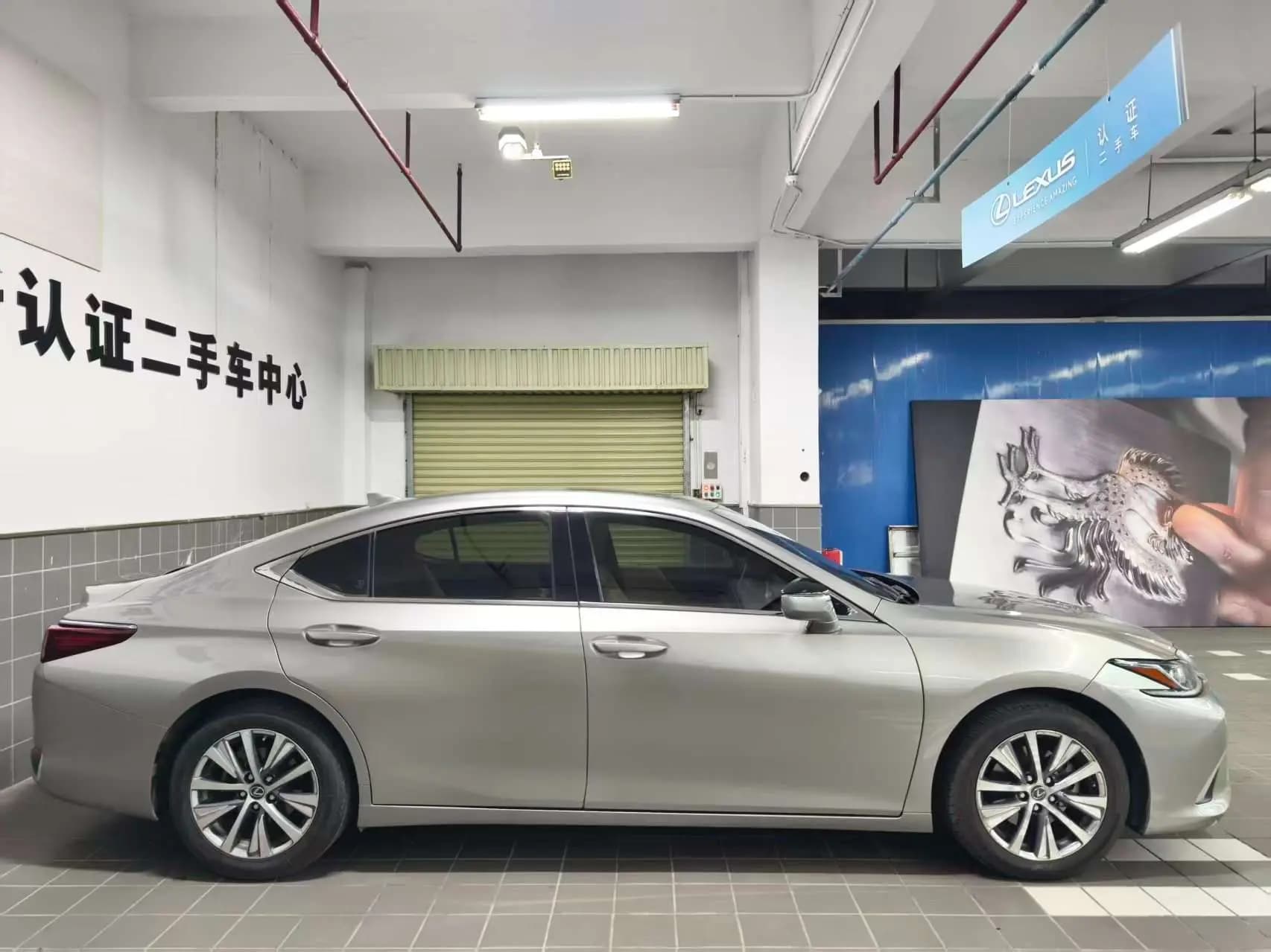 Lexus ES 2021 г. 72128 км. — фото 5