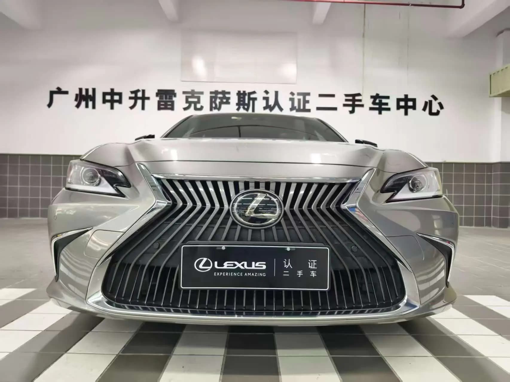 Lexus ES 2021 г. 72128 км. — фото 6