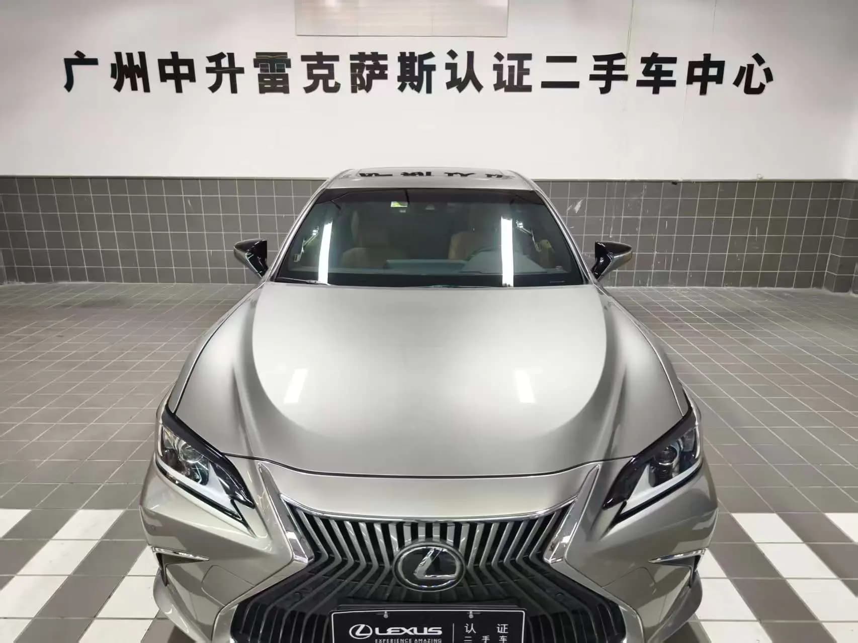 Lexus ES 2021 г. 72128 км. — фото 7