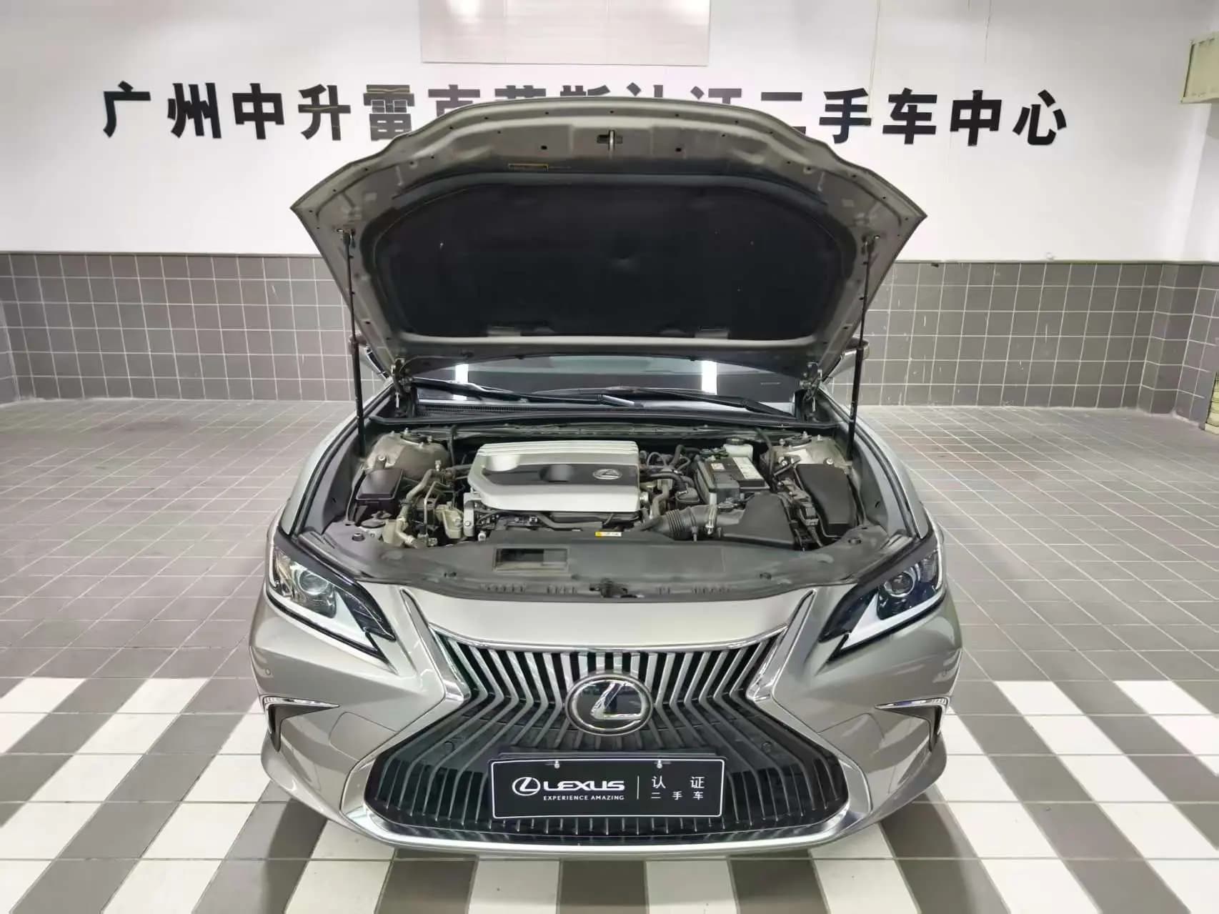 Lexus ES 2021 г. 72128 км. — фото 8
