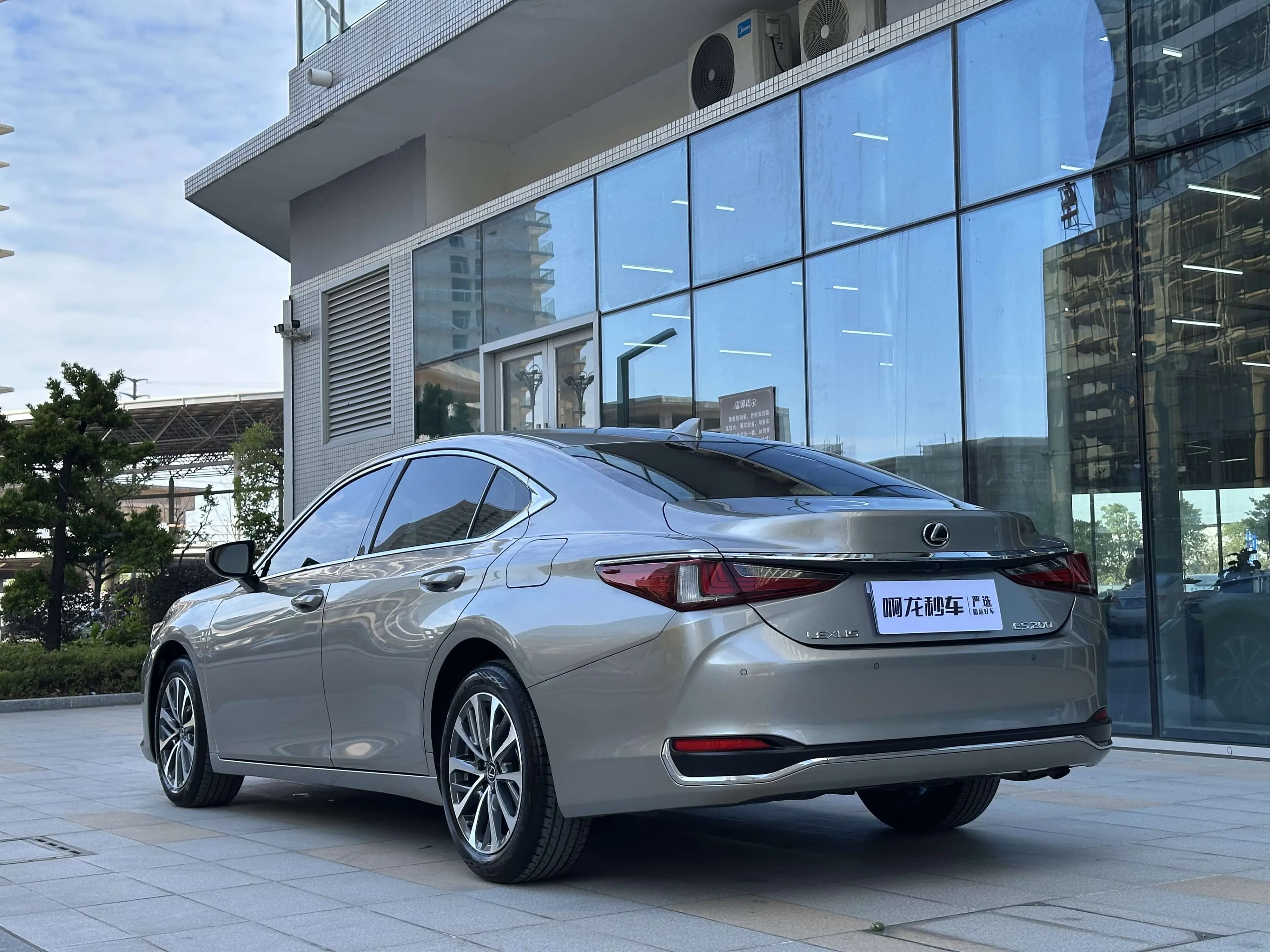 Lexus ES 2024 г. 8129 км. — фото 5