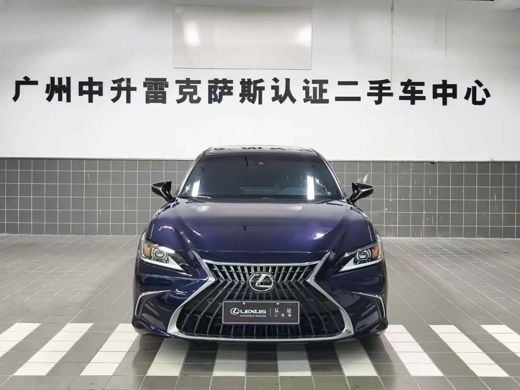 Lexus ES 2024 г. 47130 км. — фото 2